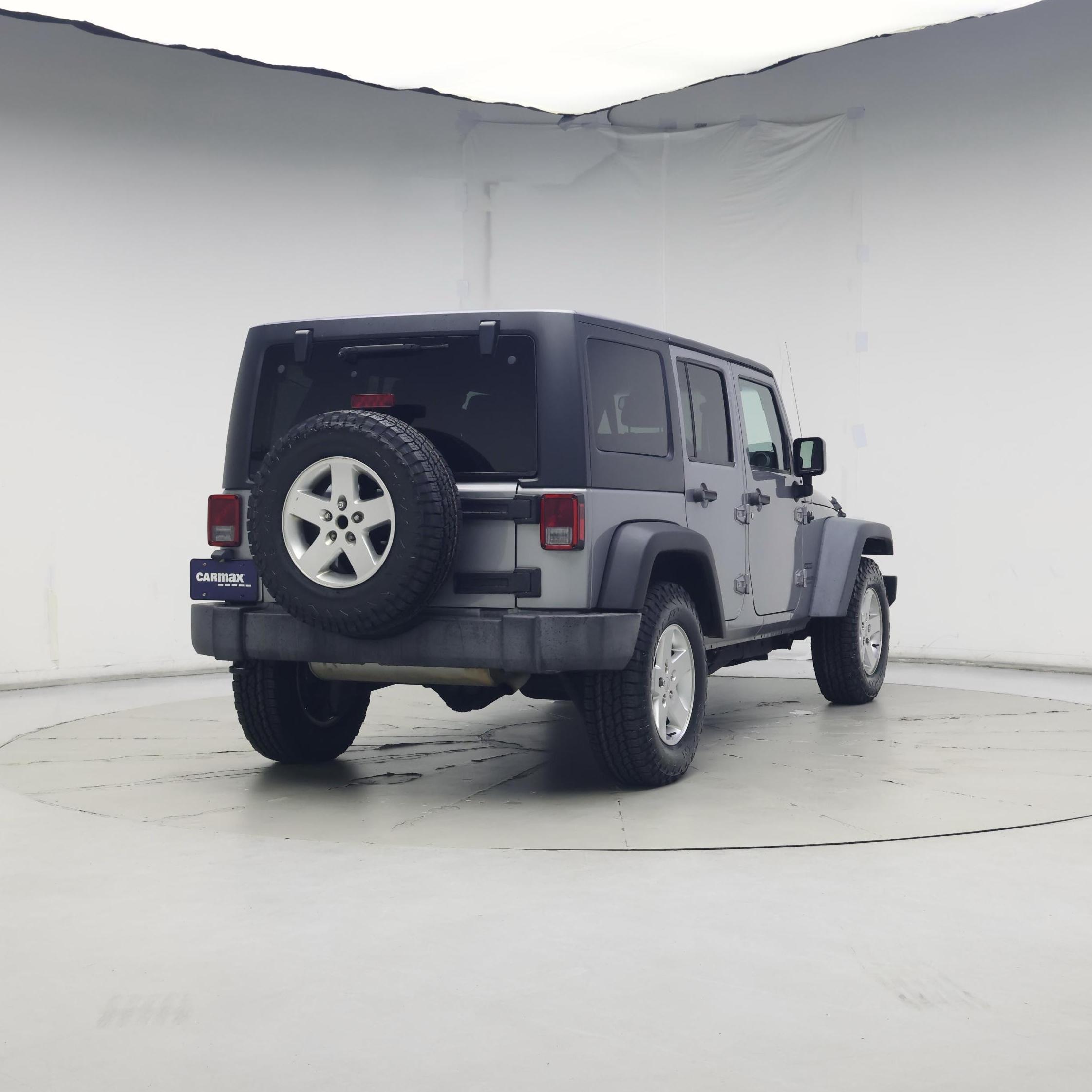 Thumbnail: 2015 Jeep Wrangler - 8