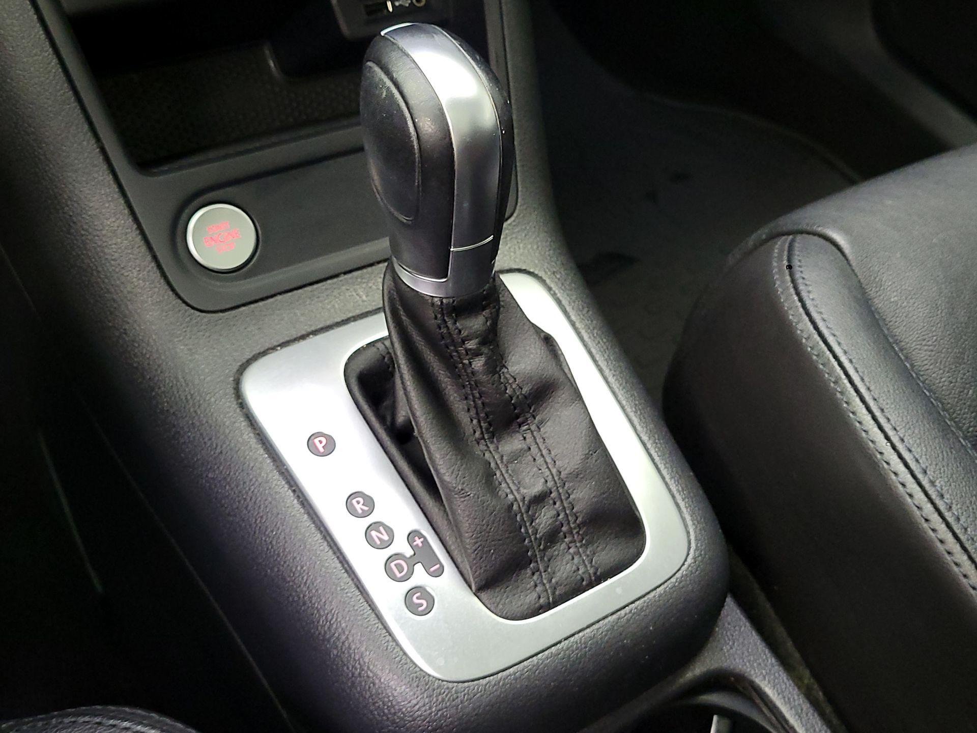Thumbnail: 2016 Volkswagen Tiguan - 18