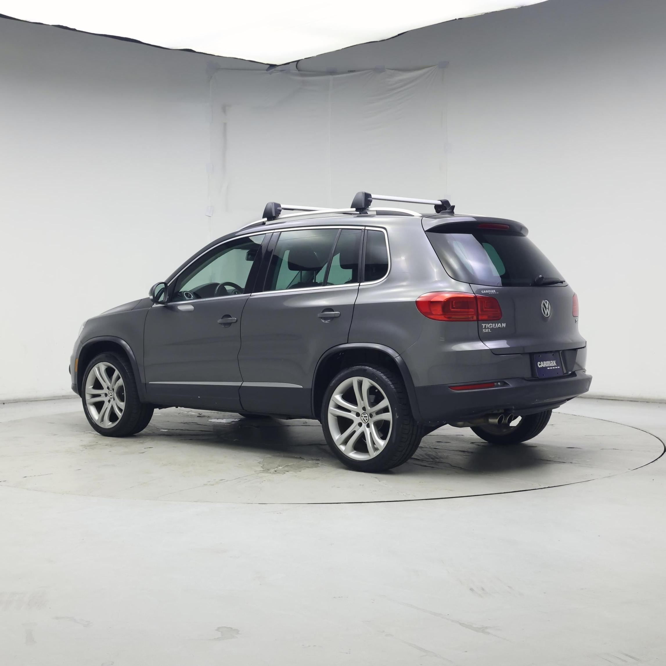 Thumbnail: 2016 Volkswagen Tiguan - 2