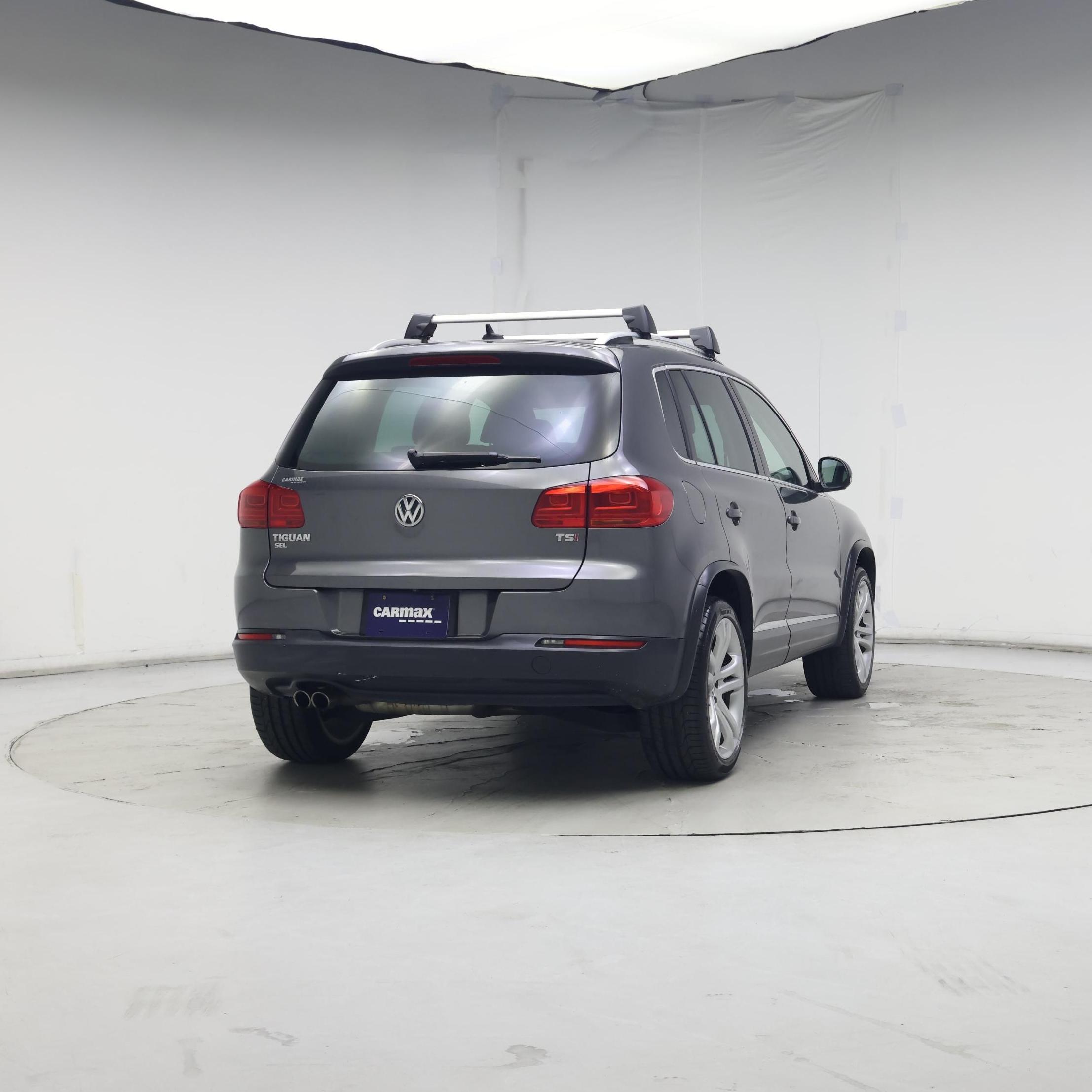 Thumbnail: 2016 Volkswagen Tiguan - 8