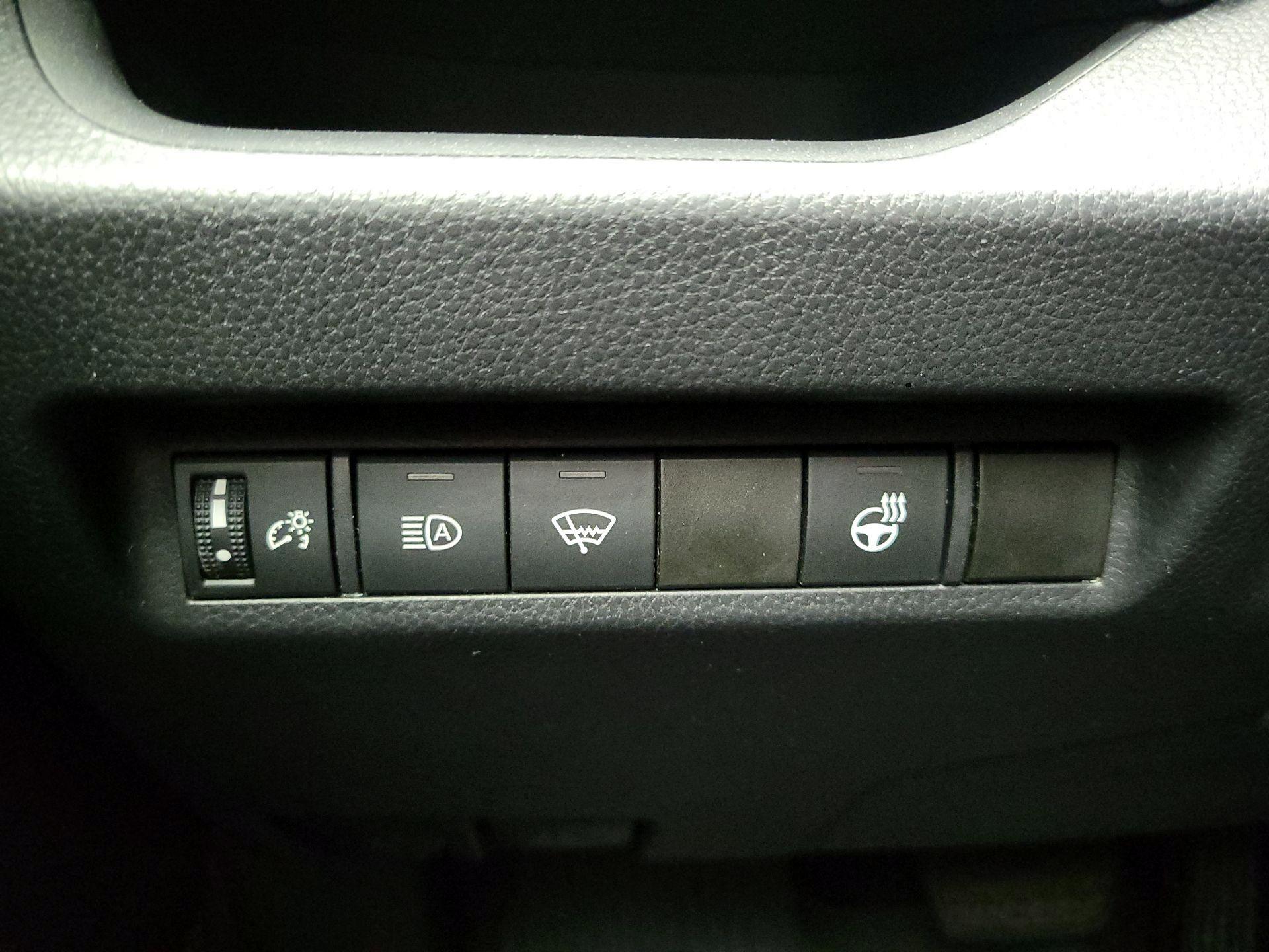 Thumbnail: 2021 Toyota RAV4 - 13