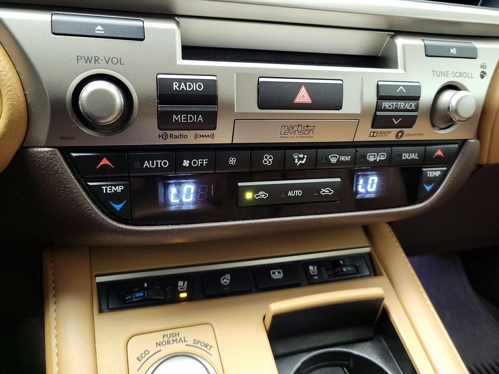 Thumbnail: 2018 Lexus ES - 17
