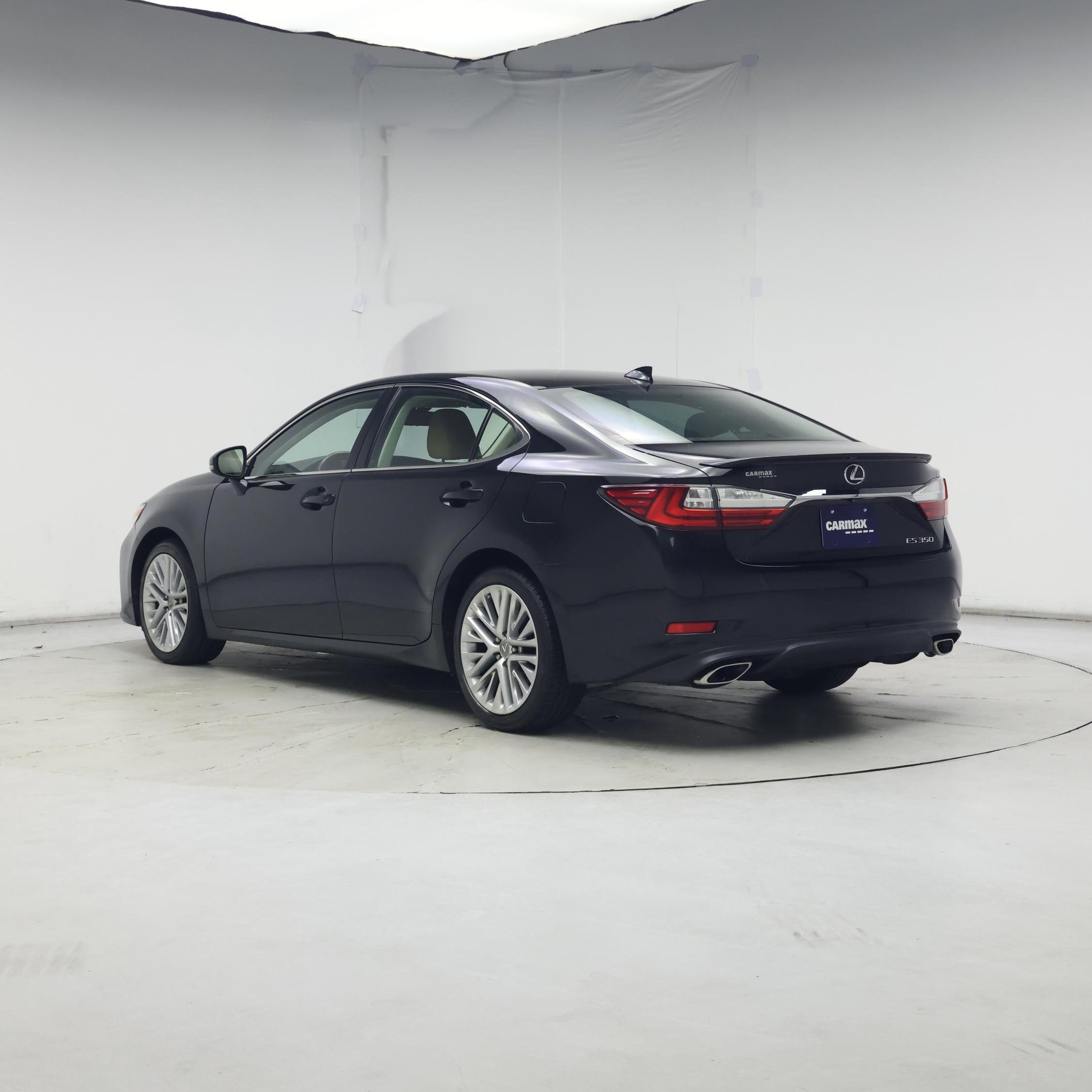 Thumbnail: 2018 Lexus ES - 2