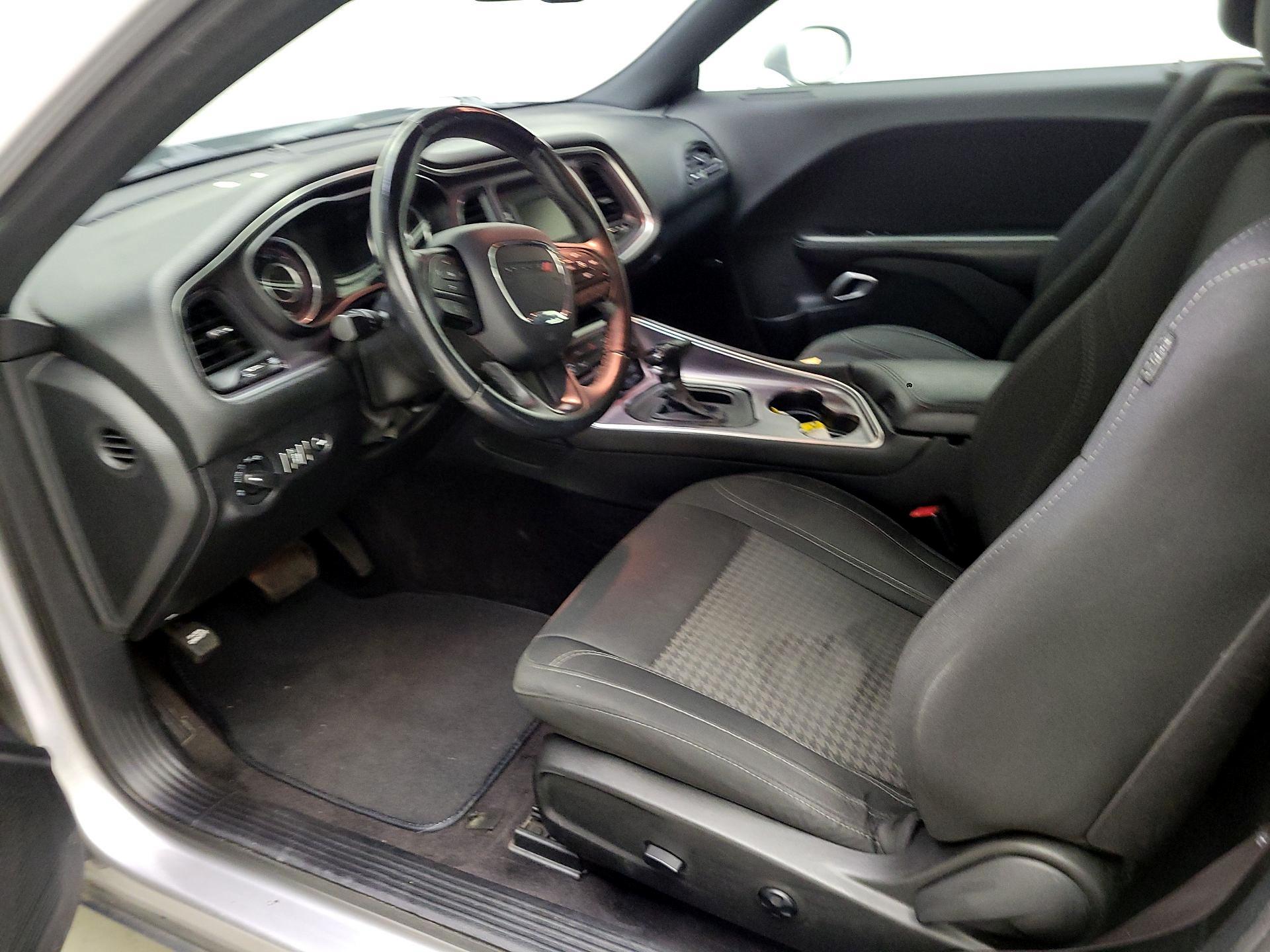 Thumbnail: 2016 Dodge Challenger - 11