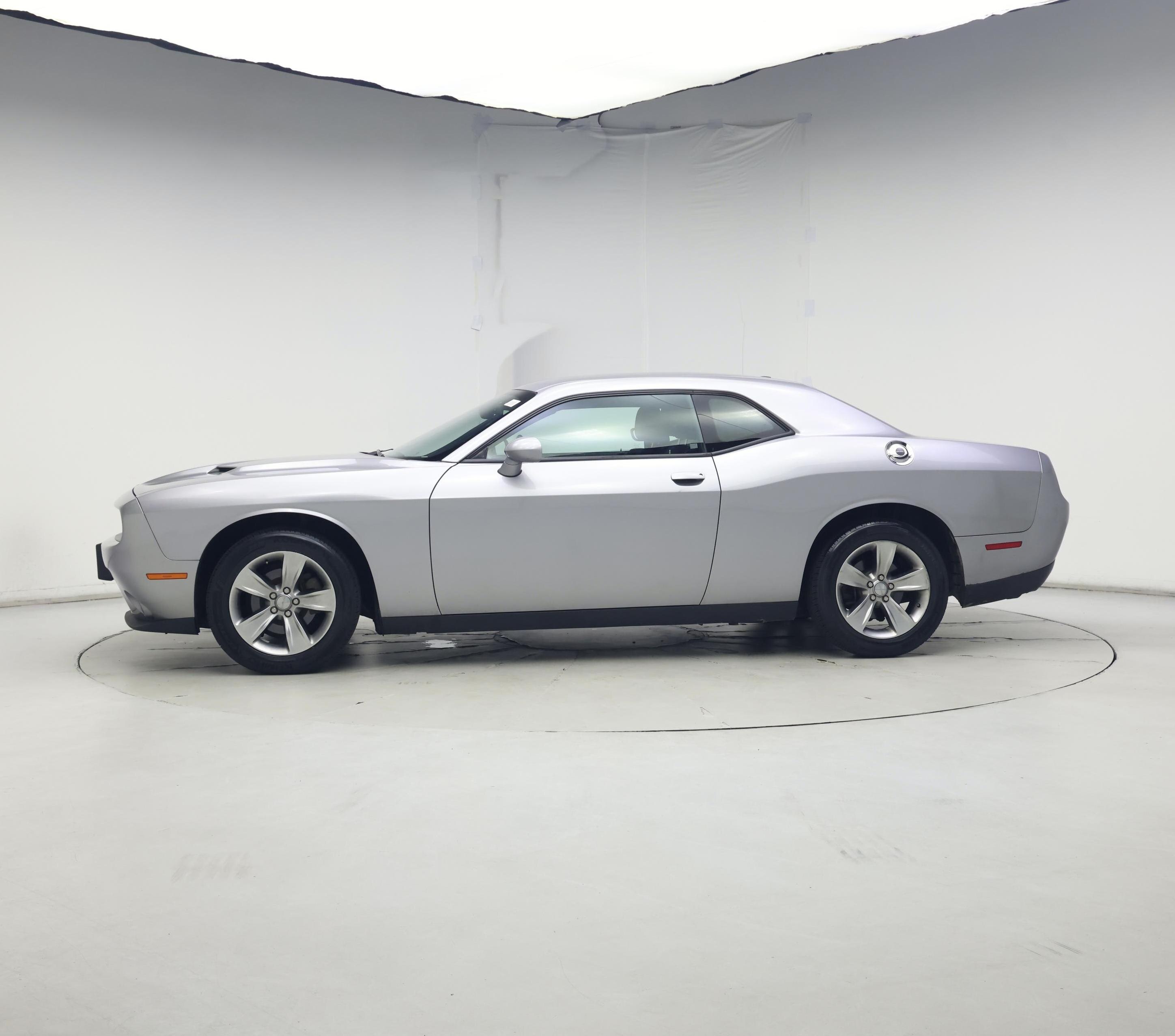 Thumbnail: 2016 Dodge Challenger - 3