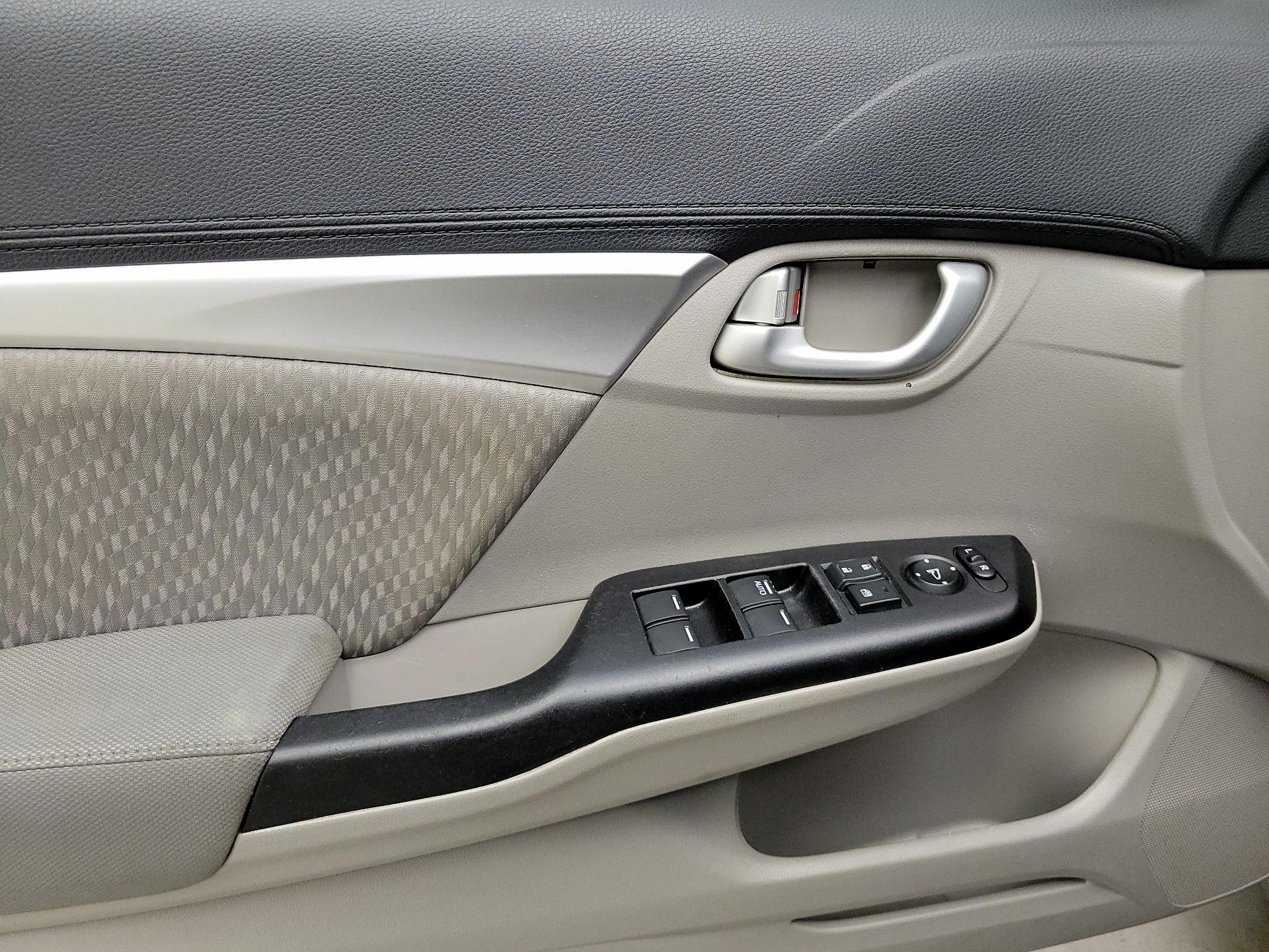 Thumbnail: 2015 Honda Civic - 12