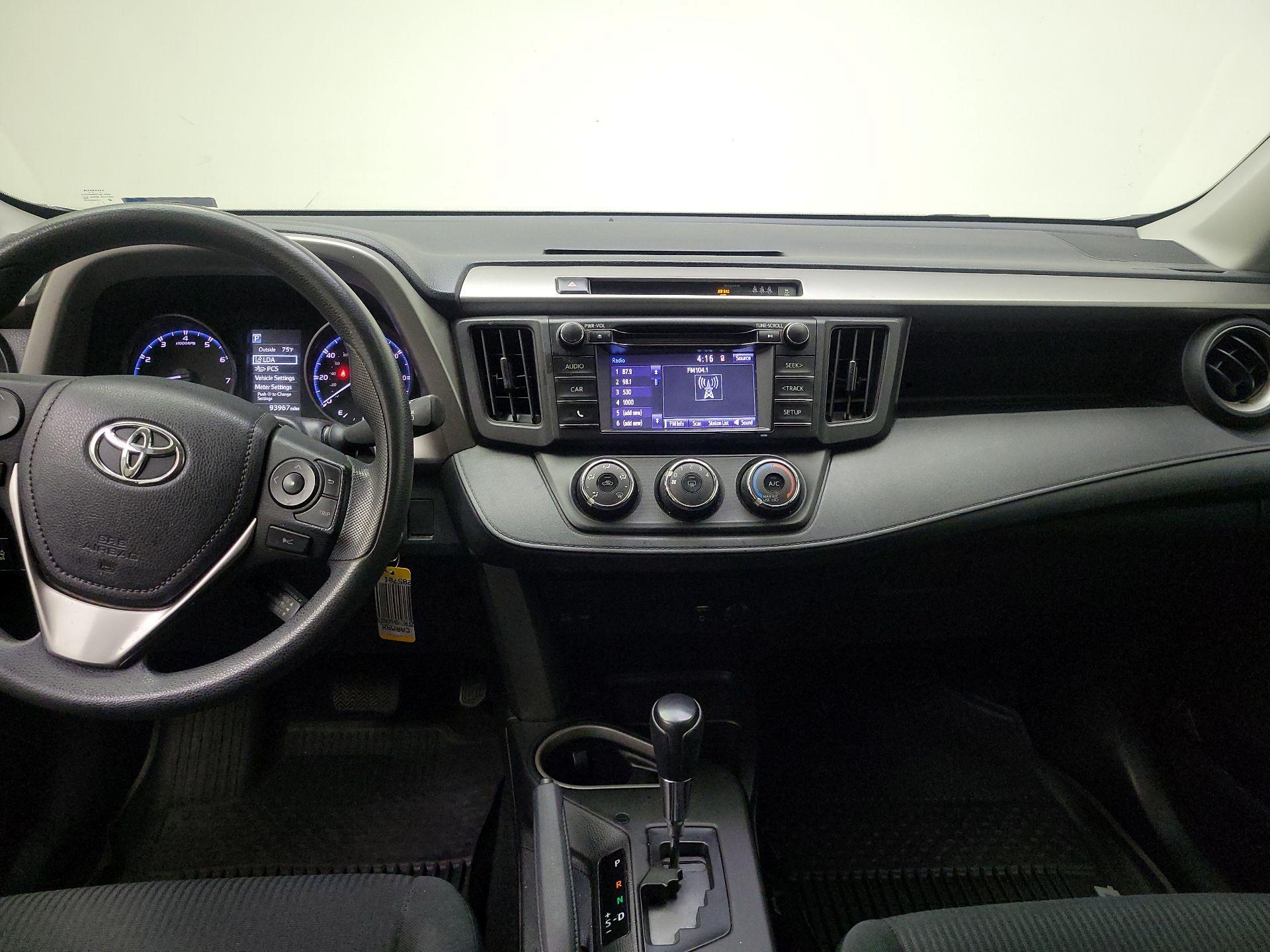 Thumbnail: 2017 Toyota RAV4 - 9
