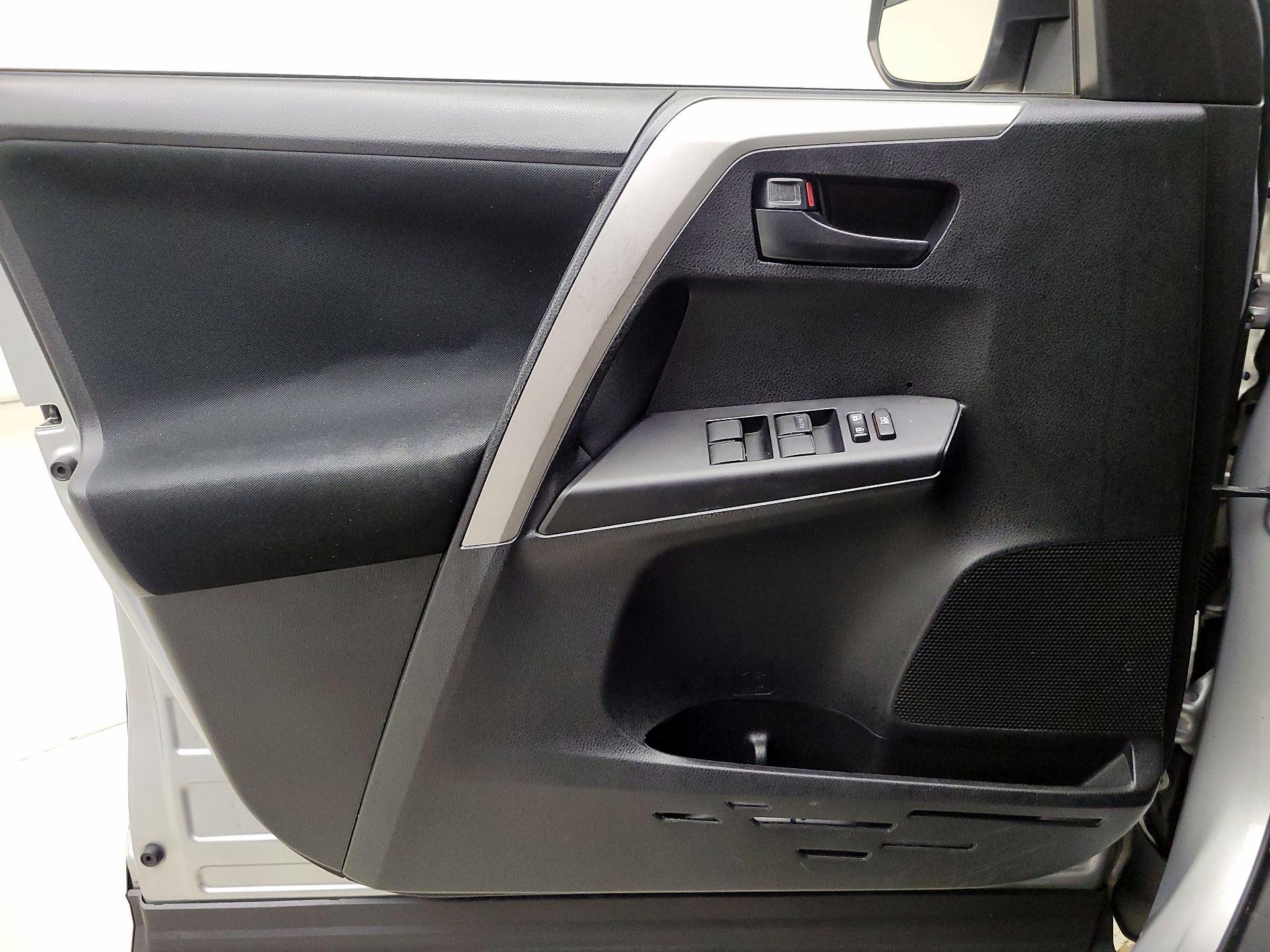 Thumbnail: 2017 Toyota RAV4 - 12
