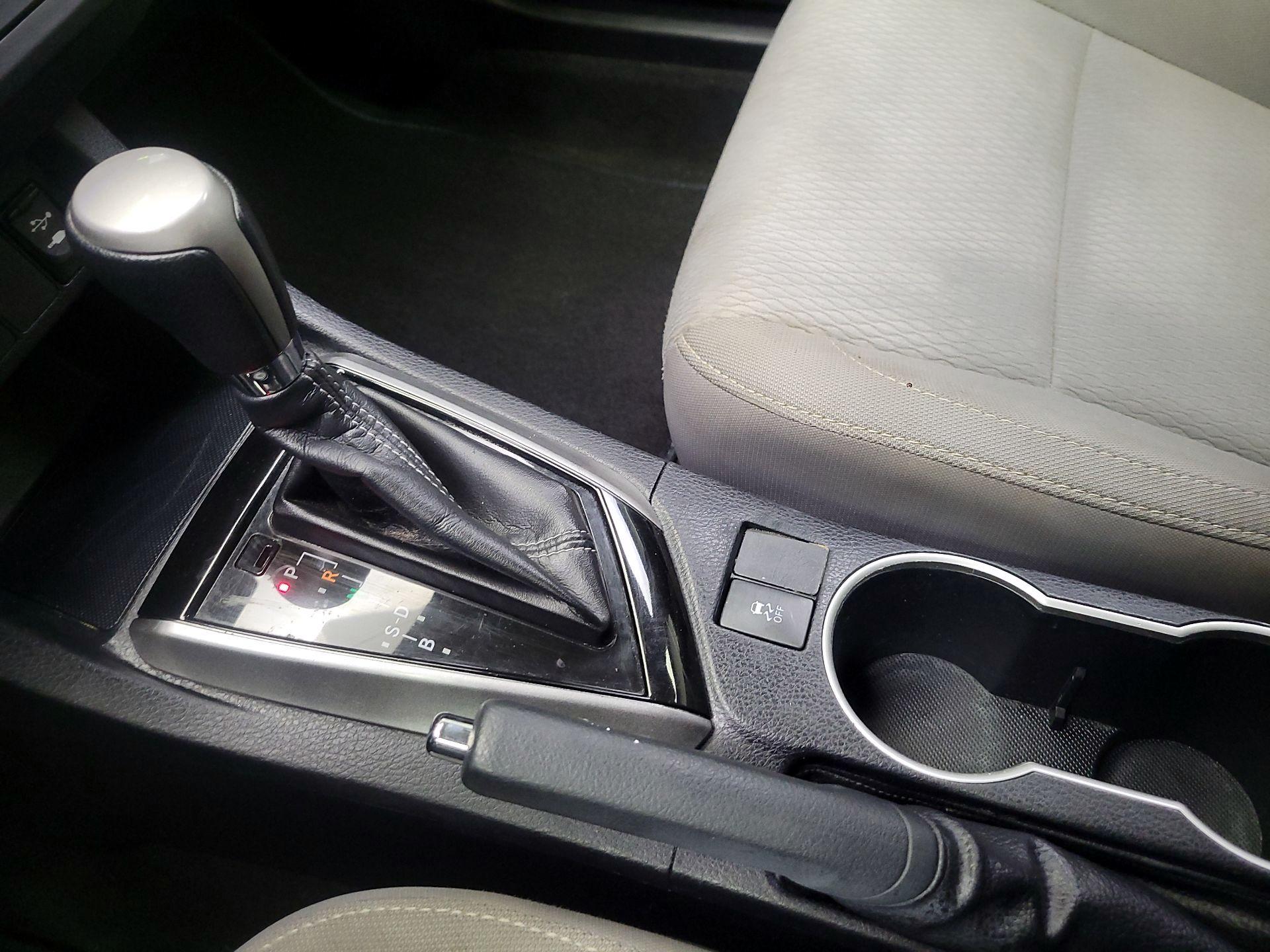 Thumbnail: 2016 Toyota Corolla - 17