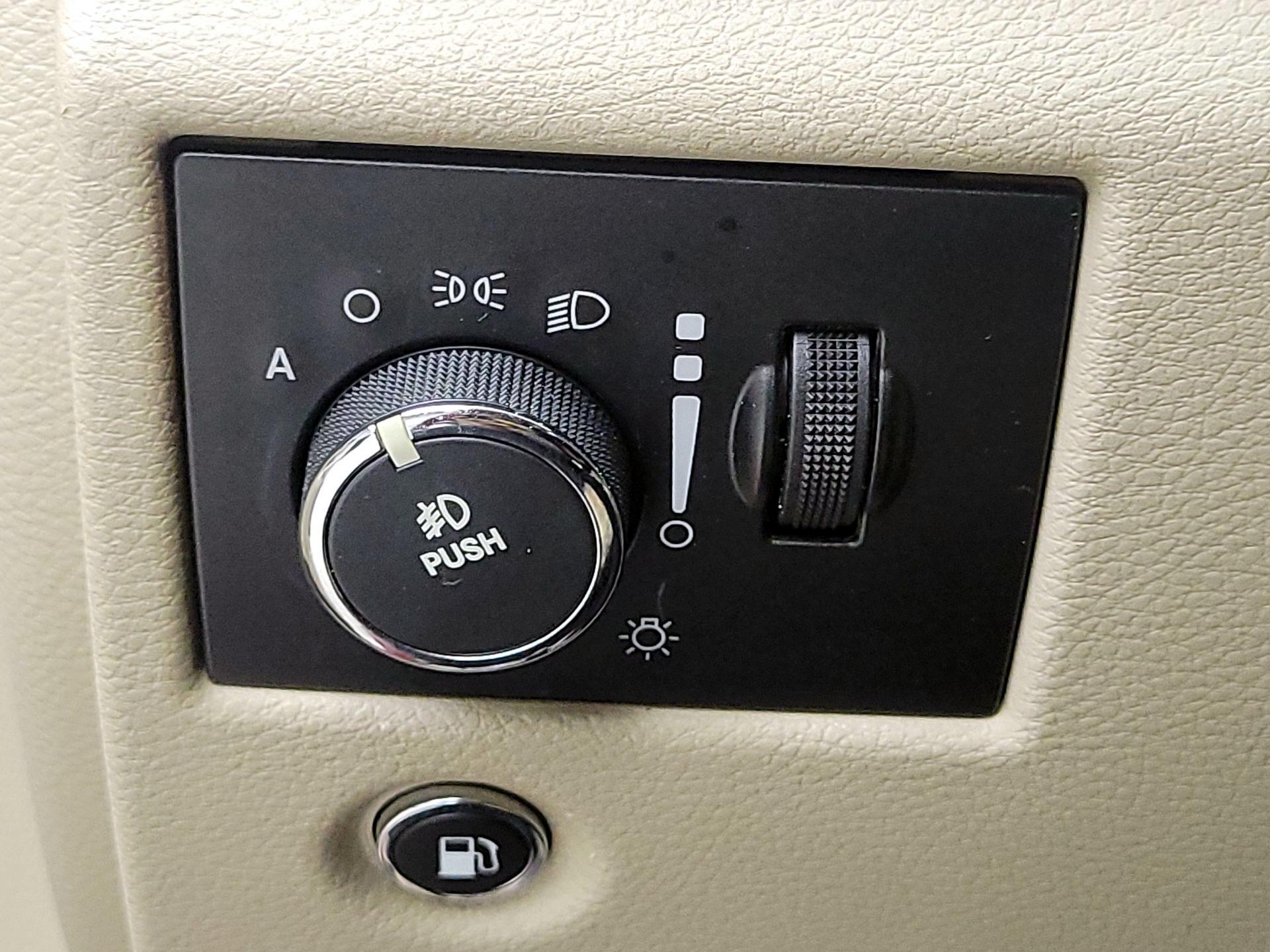 Thumbnail: 2014 Jeep Grand Cherokee - 13