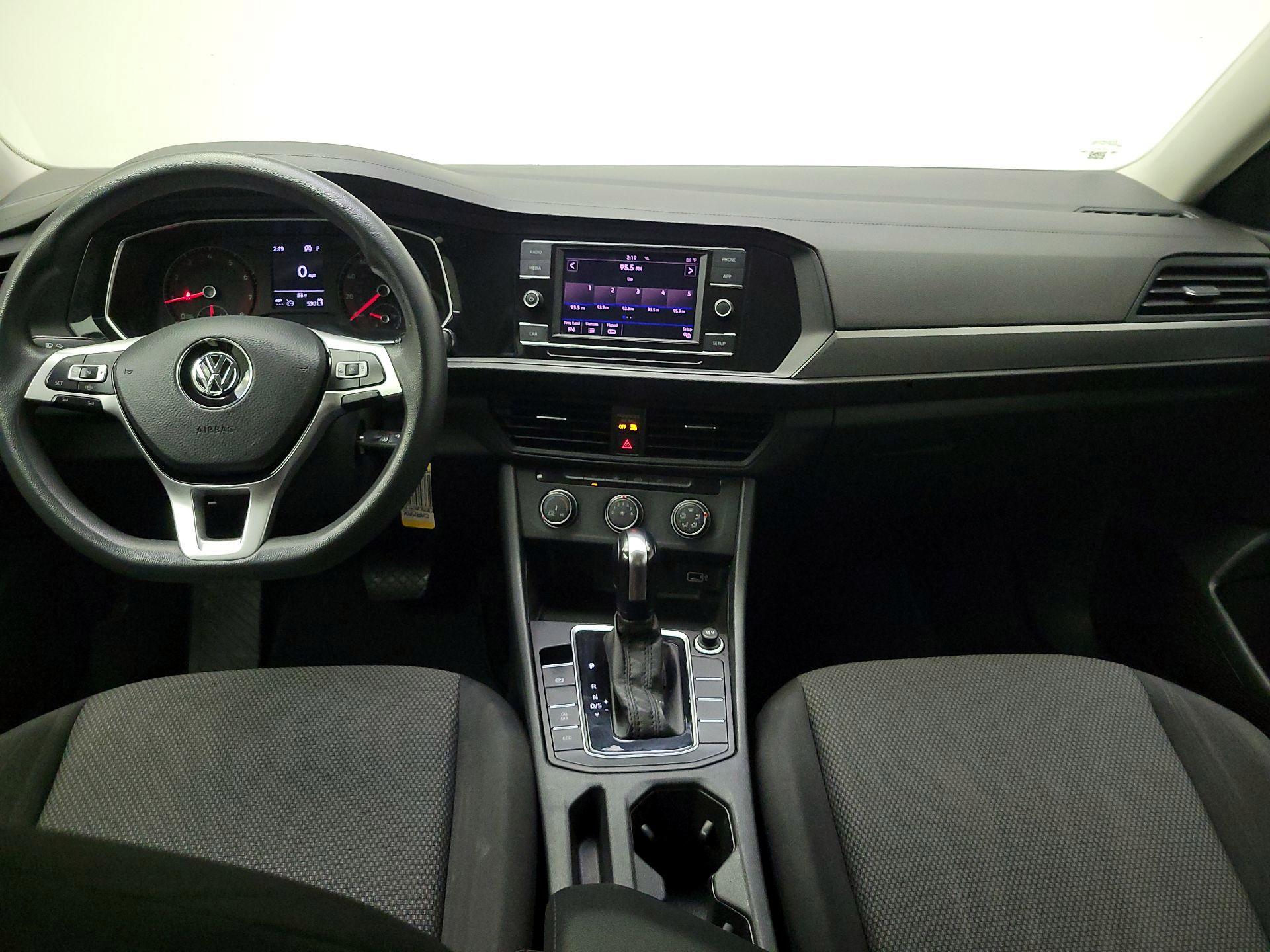 Thumbnail: 2019 Volkswagen Jetta - 9