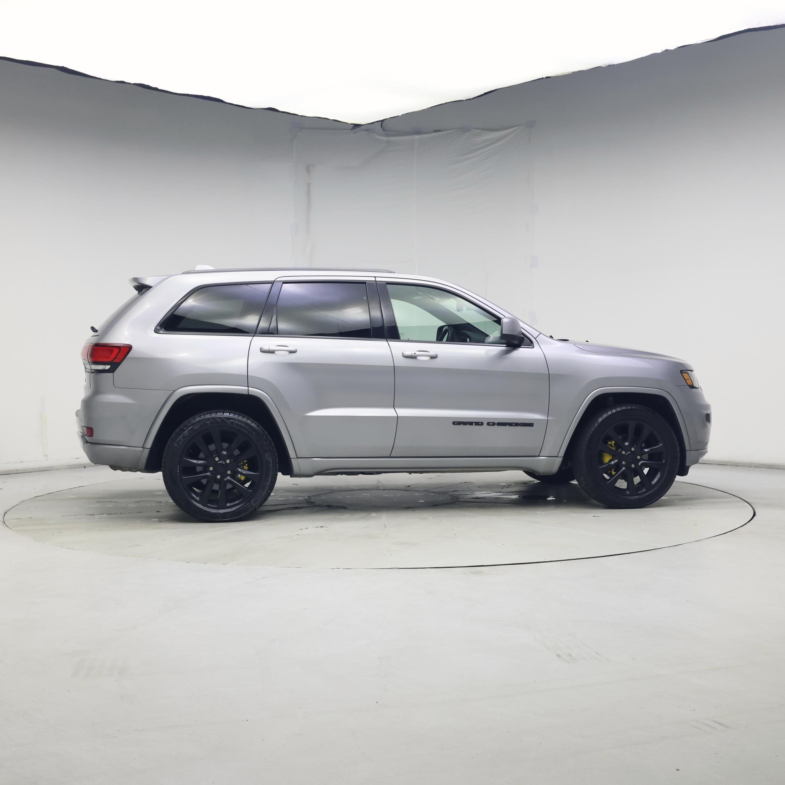 Thumbnail: 2019 Jeep Grand Cherokee - 7