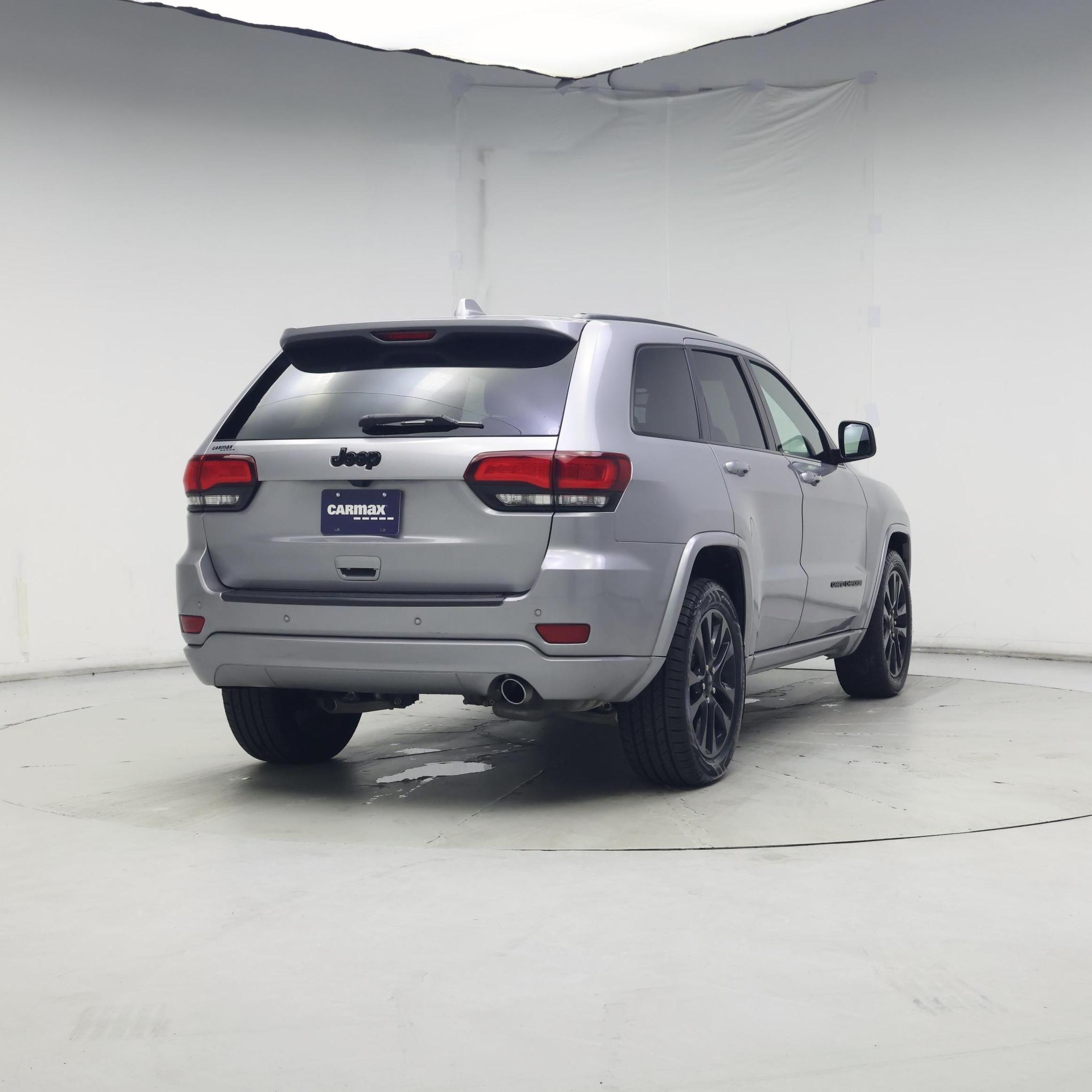 Thumbnail: 2019 Jeep Grand Cherokee - 8