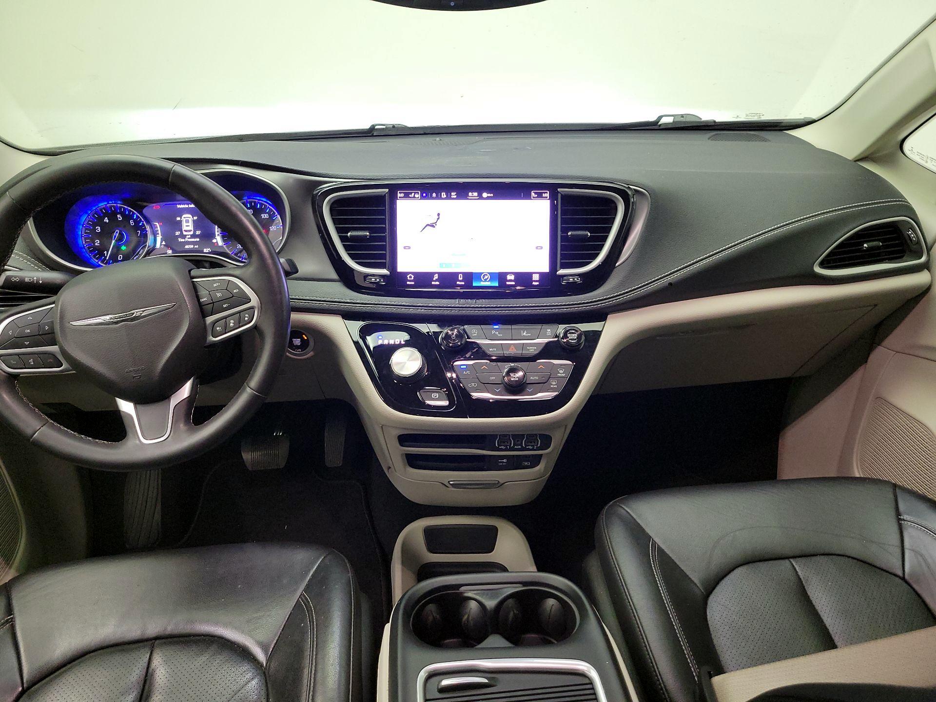 Thumbnail: 2022 Chrysler Pacifica - 9