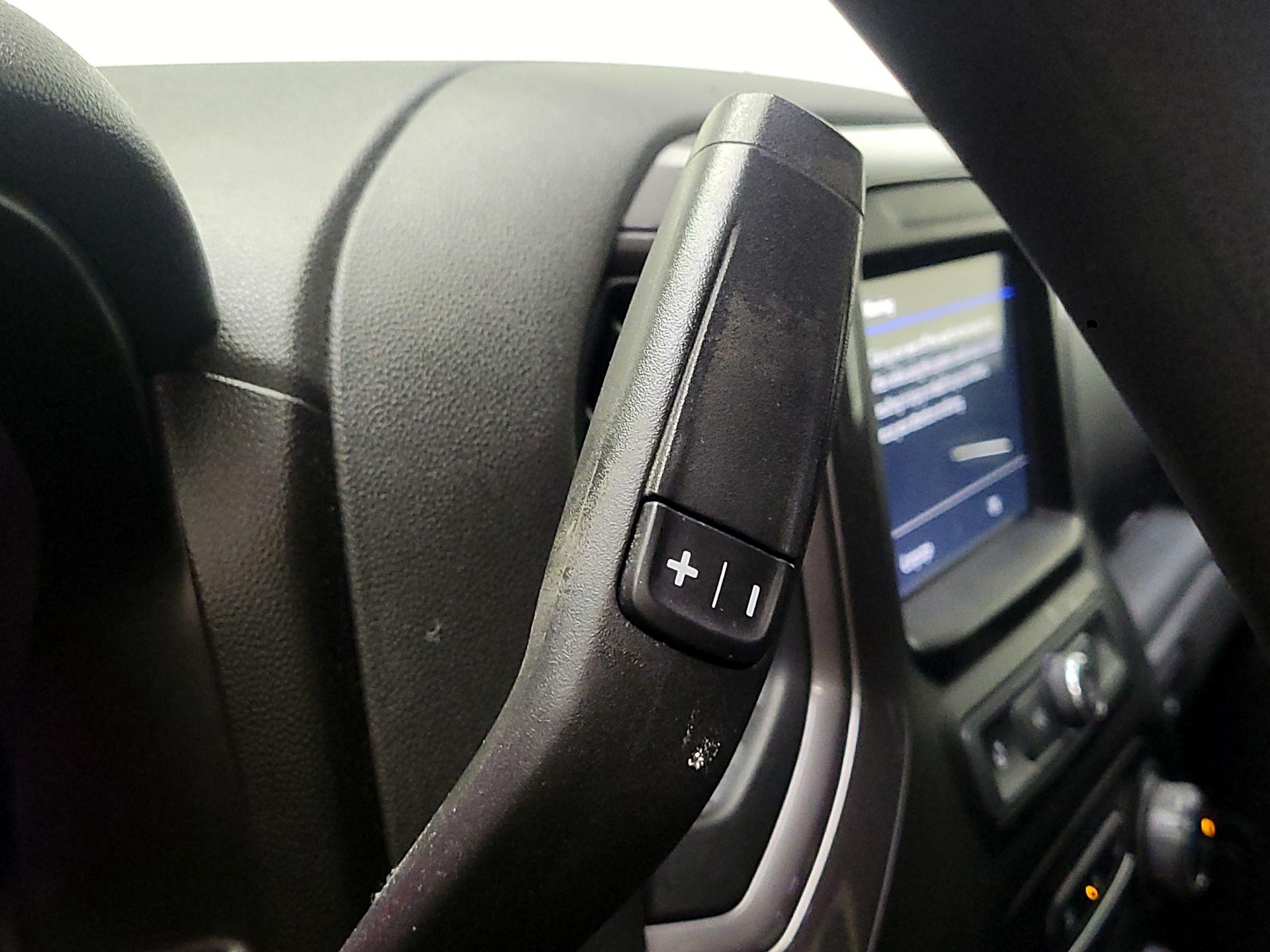 Thumbnail: 2019 Chevrolet Silverado 1500 - 17