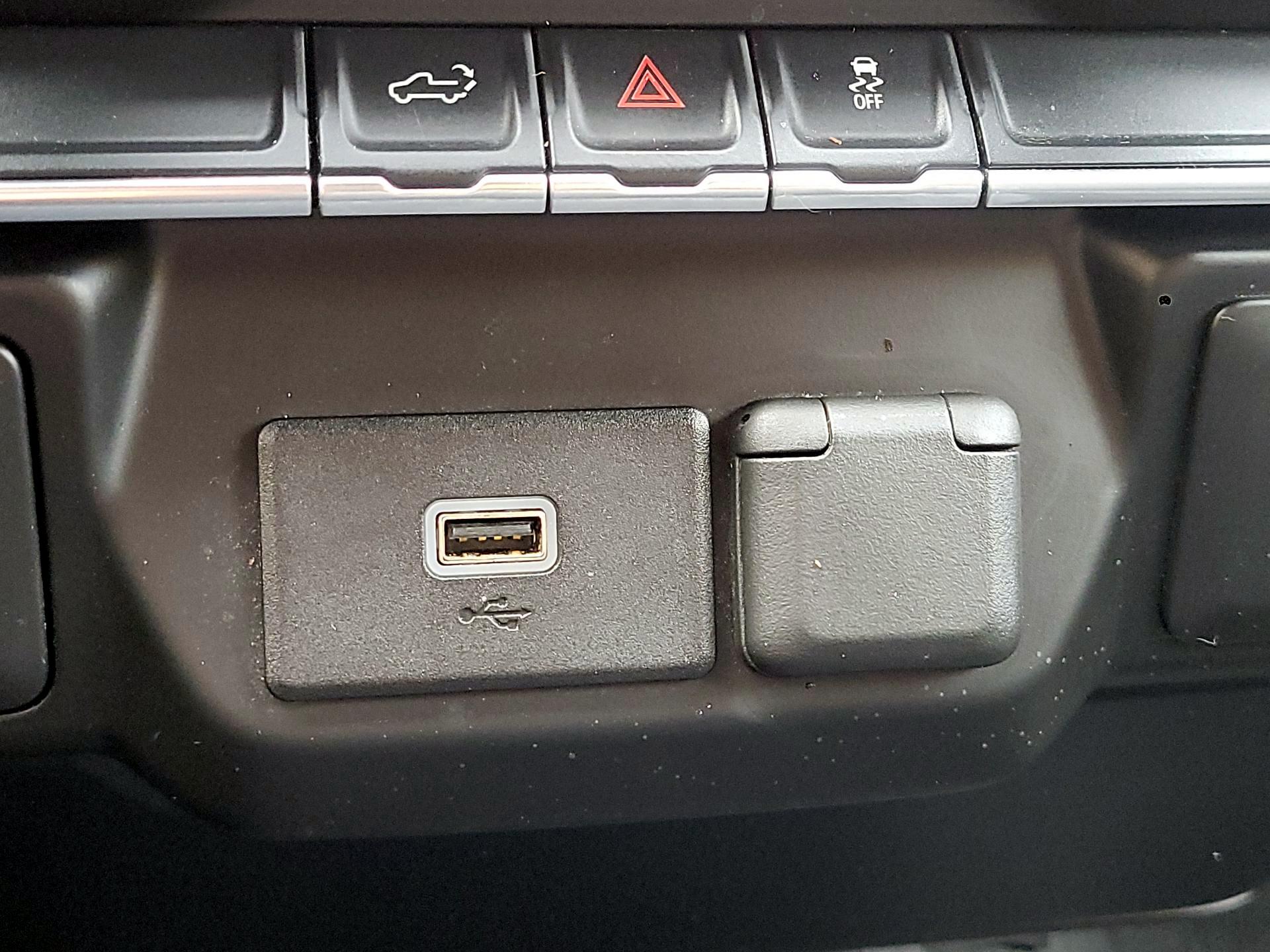 Thumbnail: 2019 Chevrolet Silverado 1500 - 18