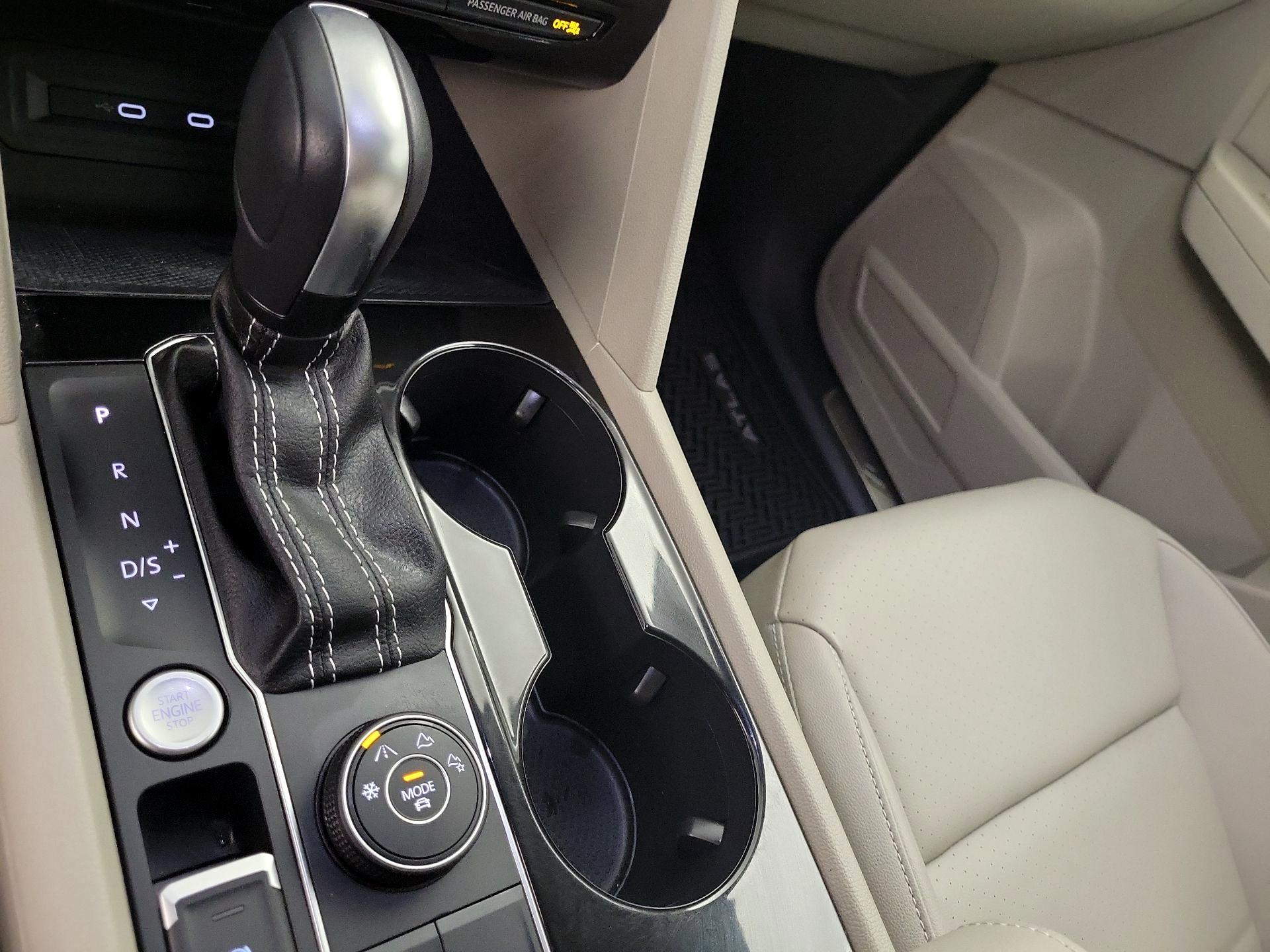 Thumbnail: 2022 Volkswagen Atlas - 15
