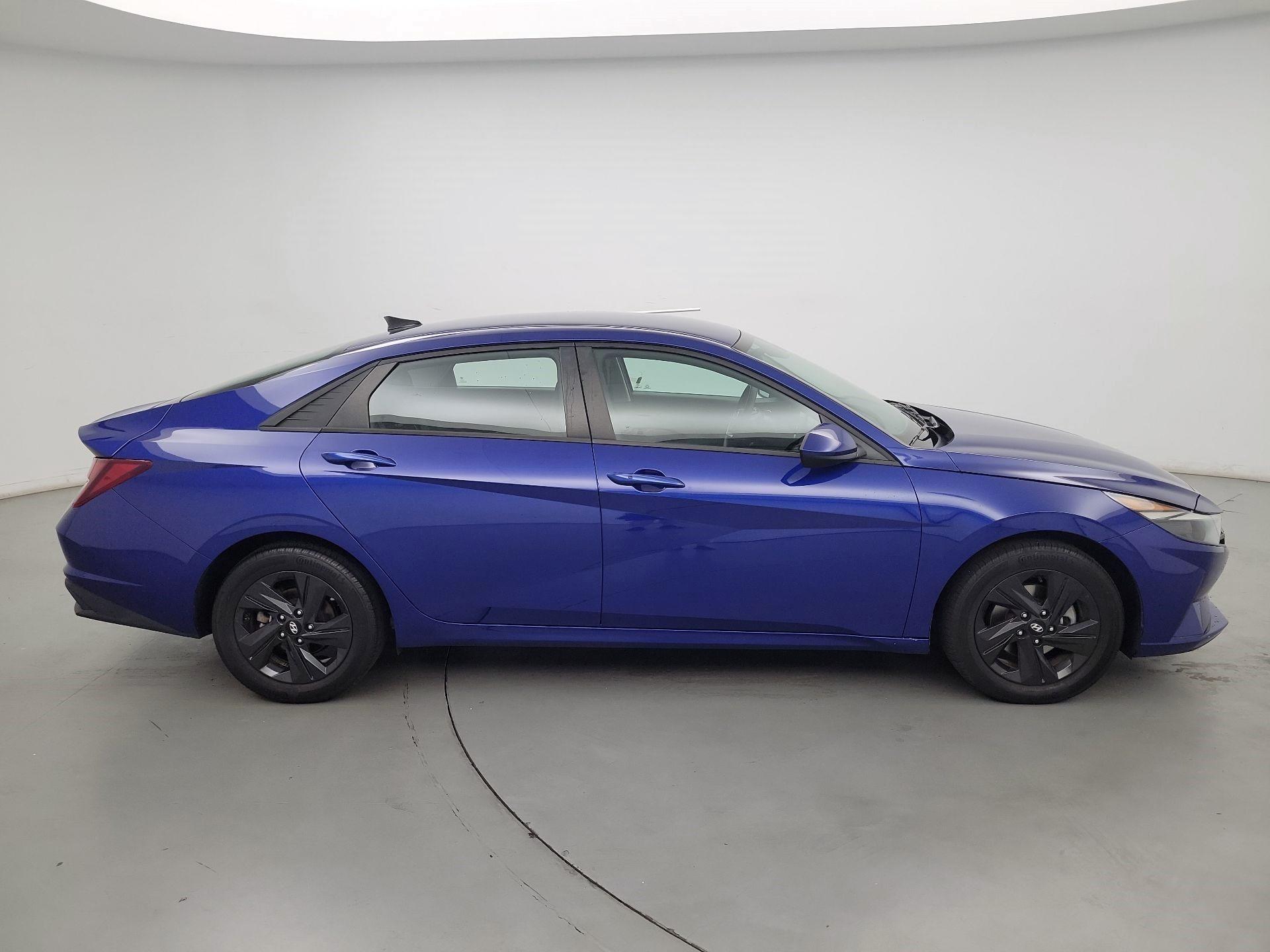 Thumbnail: 2022 Hyundai Elantra - 4