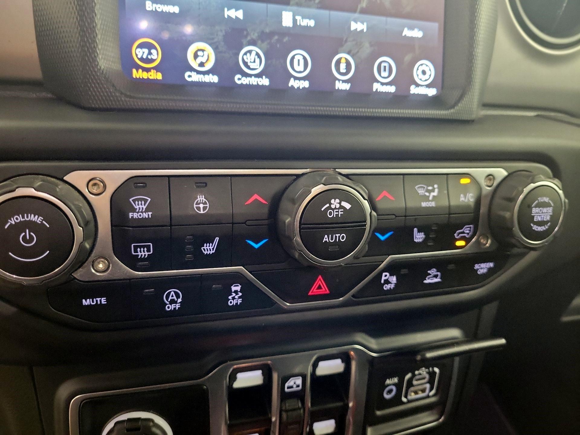Thumbnail: 2021 Jeep Gladiator - 15