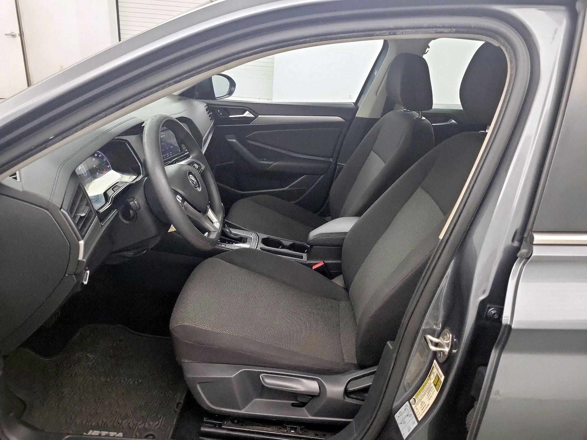 Thumbnail: 2021 Volkswagen Jetta - 9