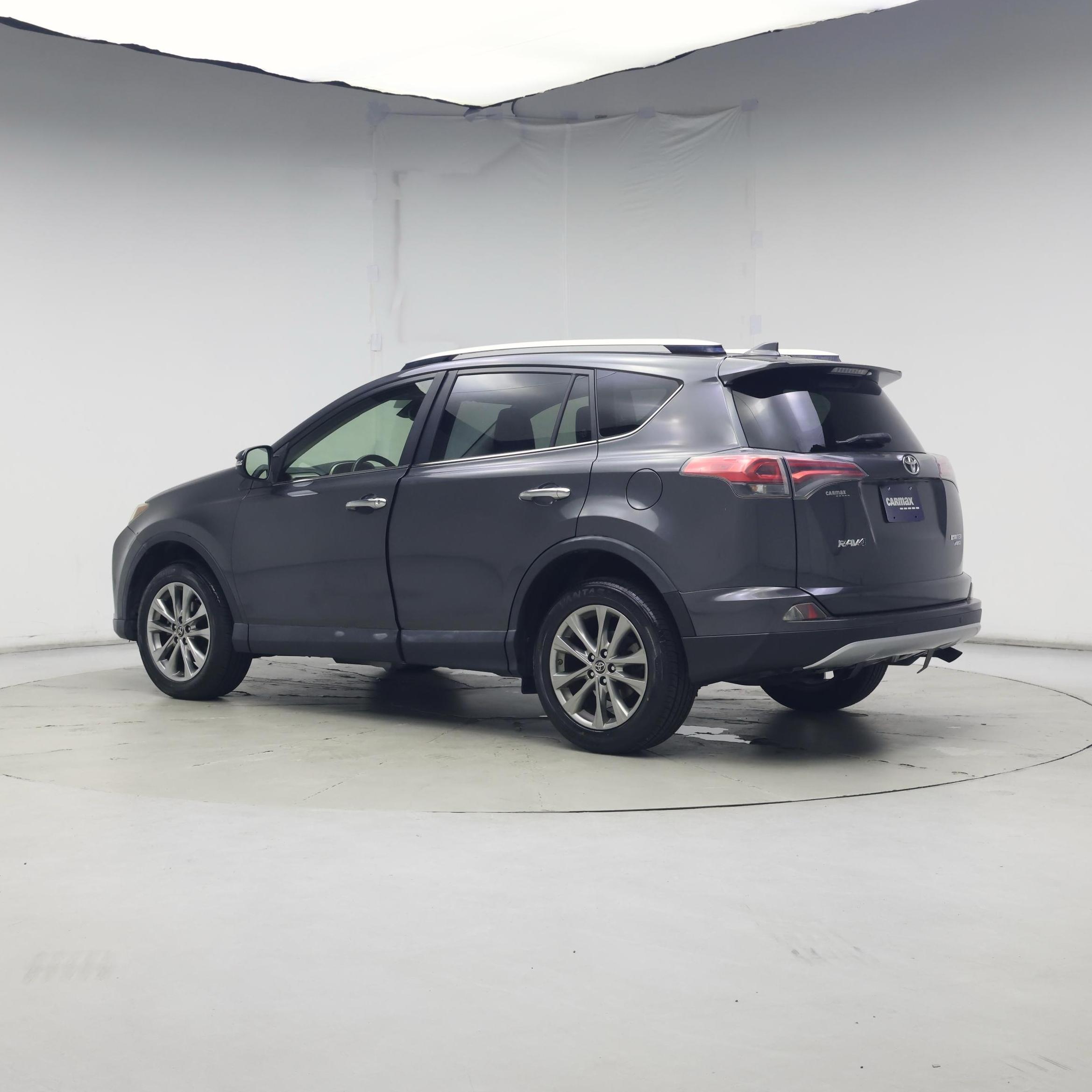 Thumbnail: 2016 Toyota RAV4 - 2