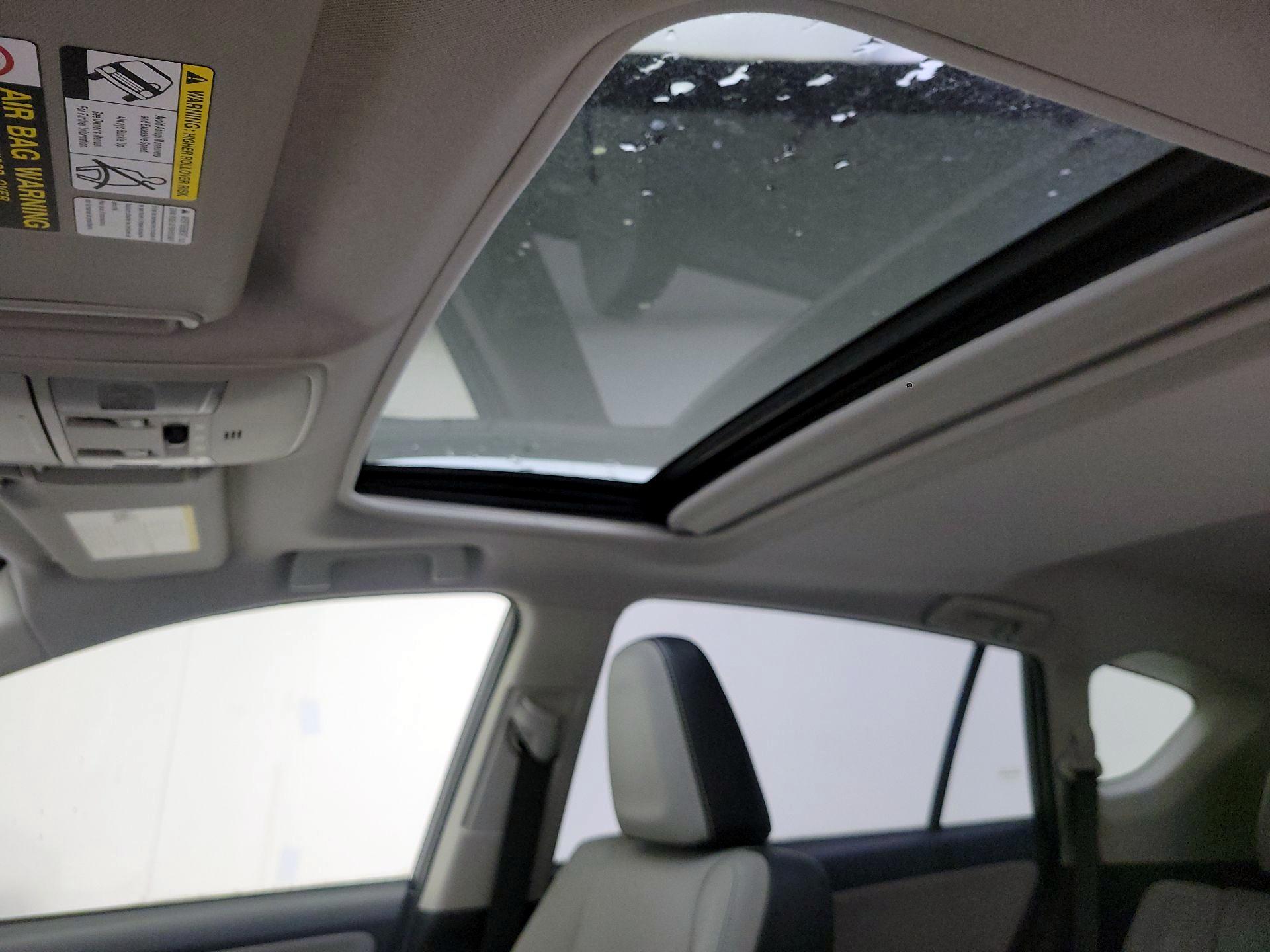 Thumbnail: 2016 Toyota RAV4 - 19