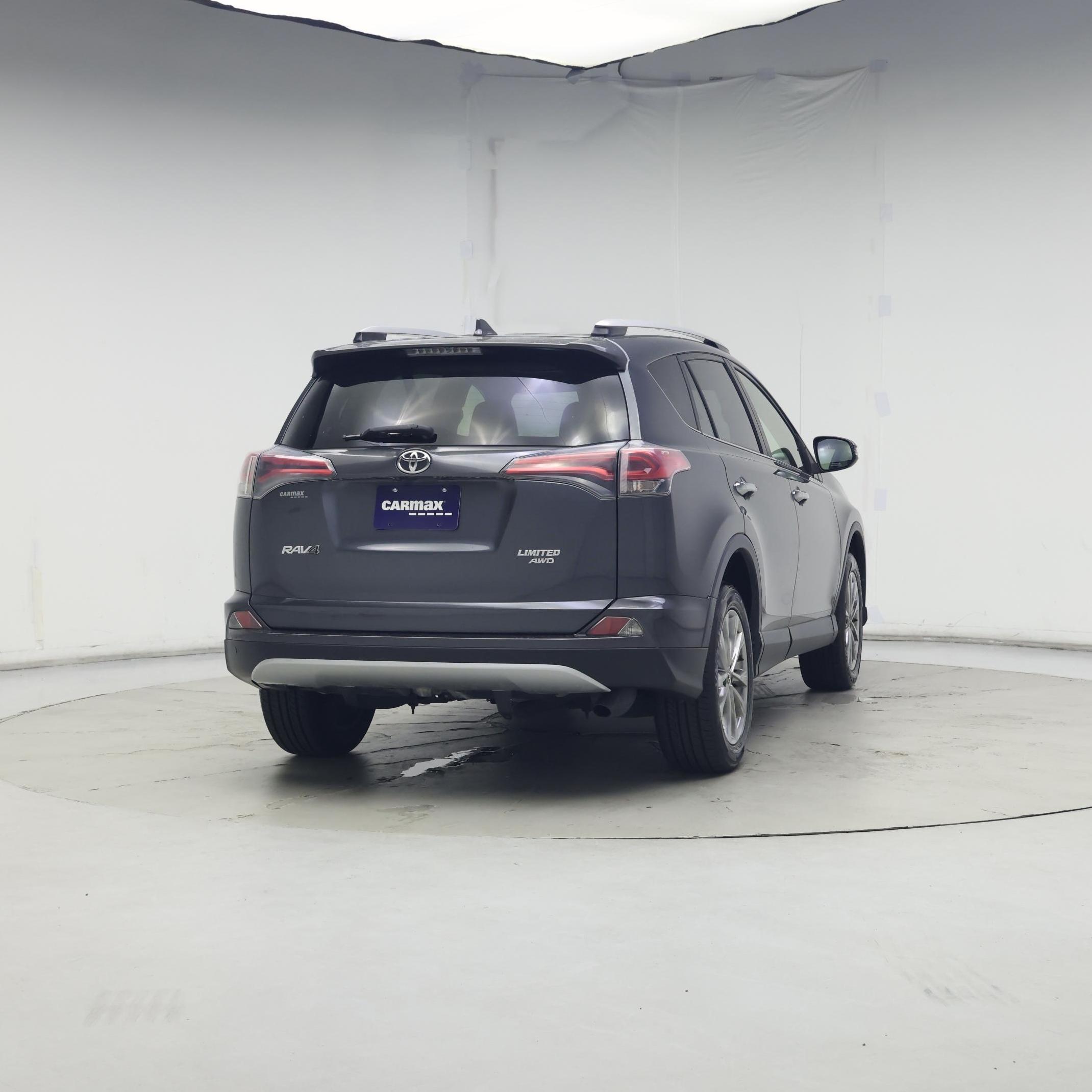 Thumbnail: 2016 Toyota RAV4 - 8