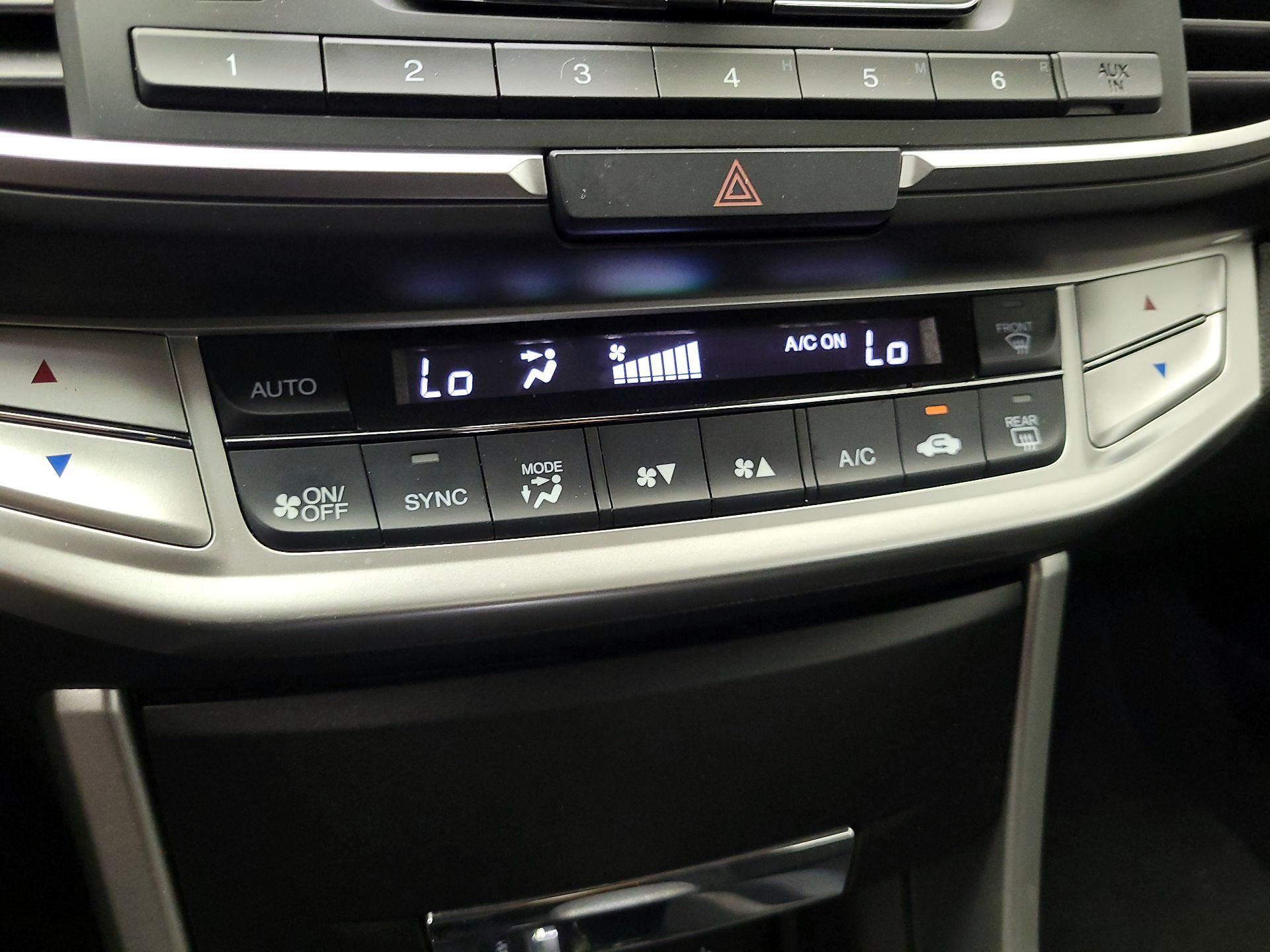 Thumbnail: 2015 Honda Accord - 16