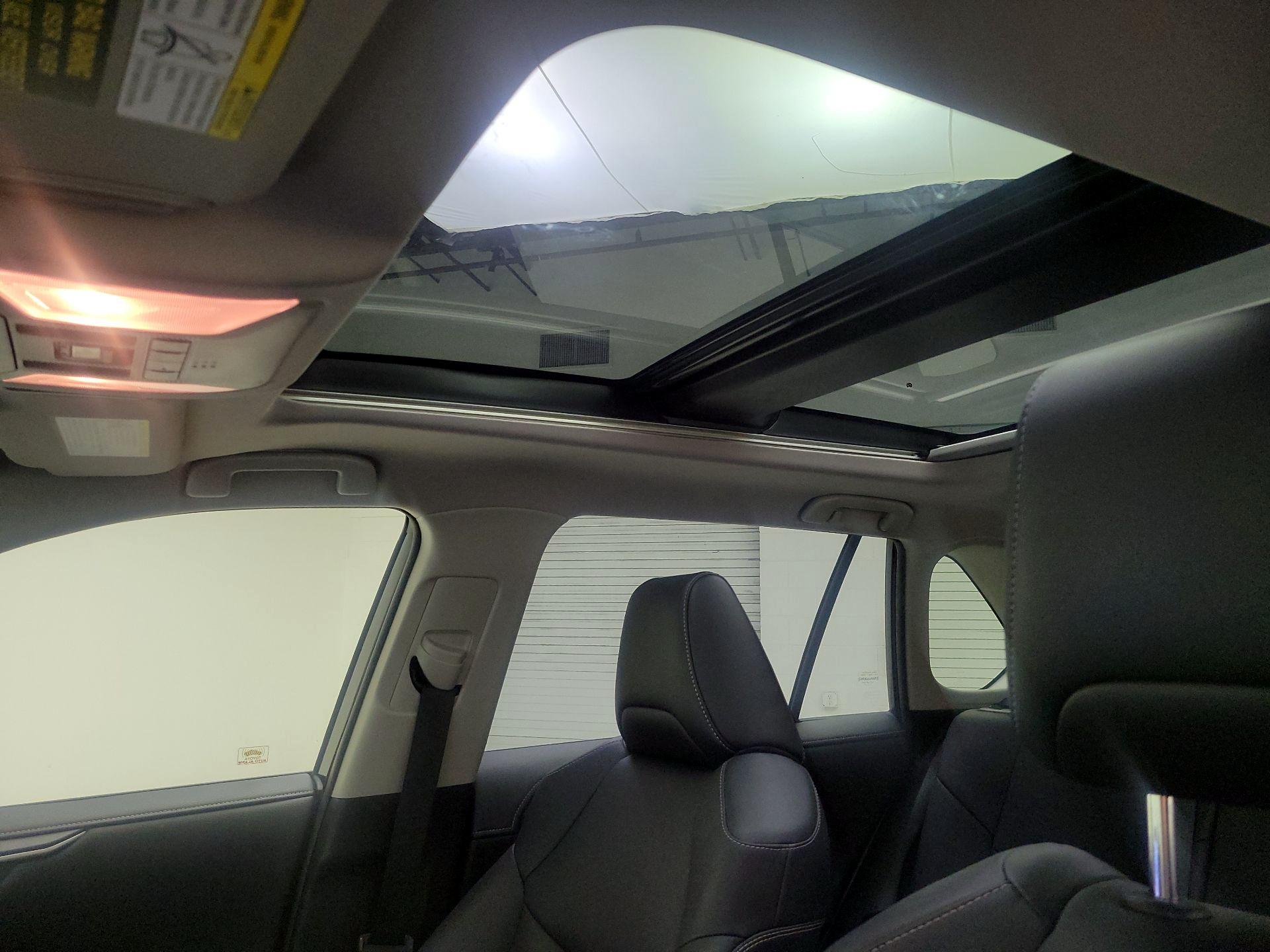Thumbnail: 2019 Toyota RAV4 - 20
