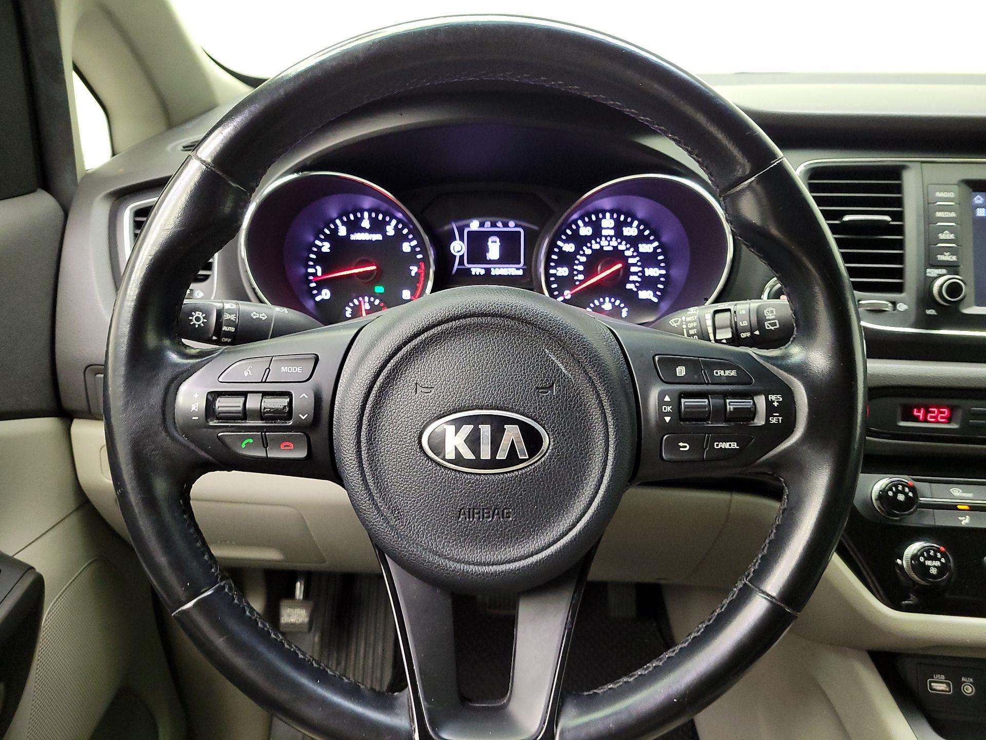 Thumbnail: 2017 Kia Sedona - 10