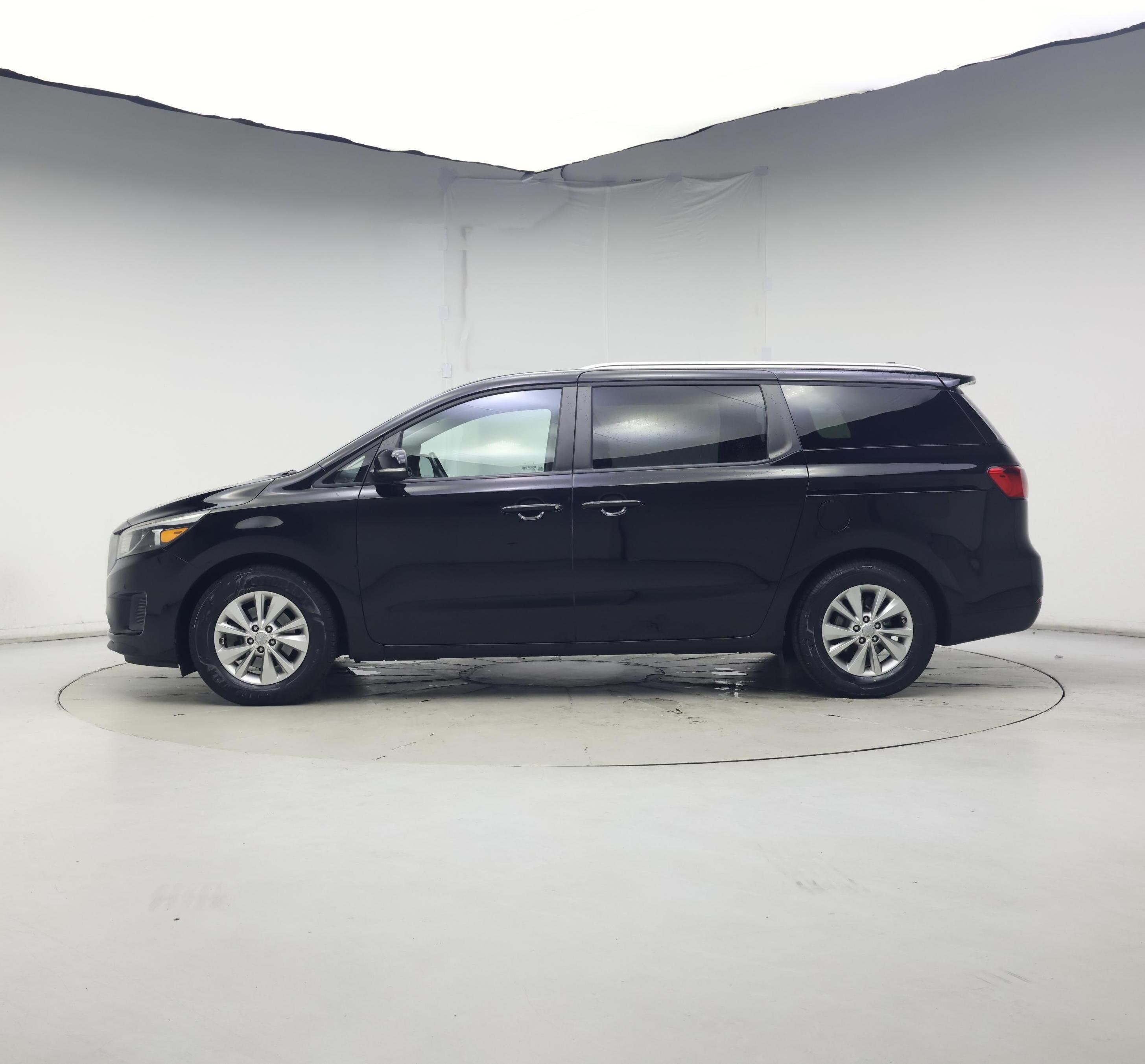 Thumbnail: 2017 Kia Sedona - 3