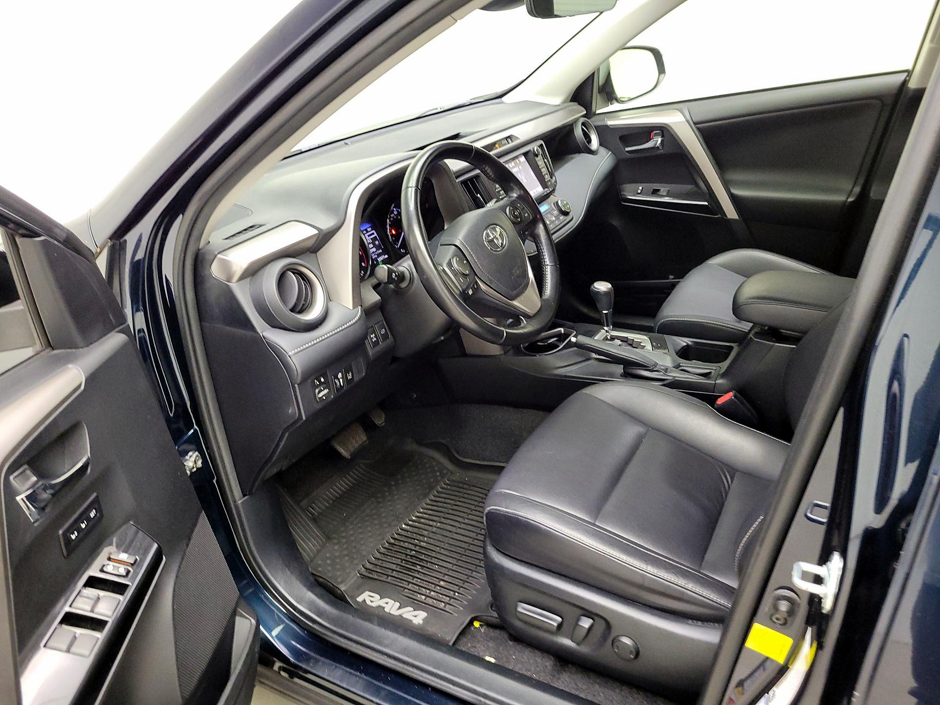 Thumbnail: 2018 Toyota RAV4 - 11