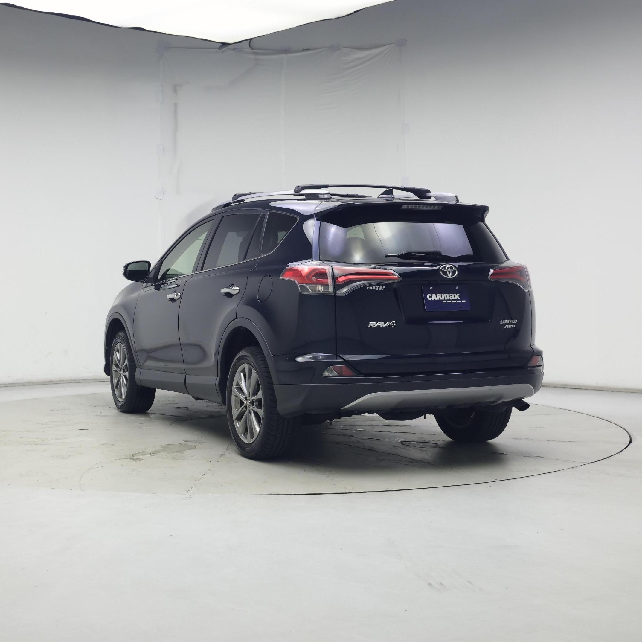 Thumbnail: 2018 Toyota RAV4 - 2