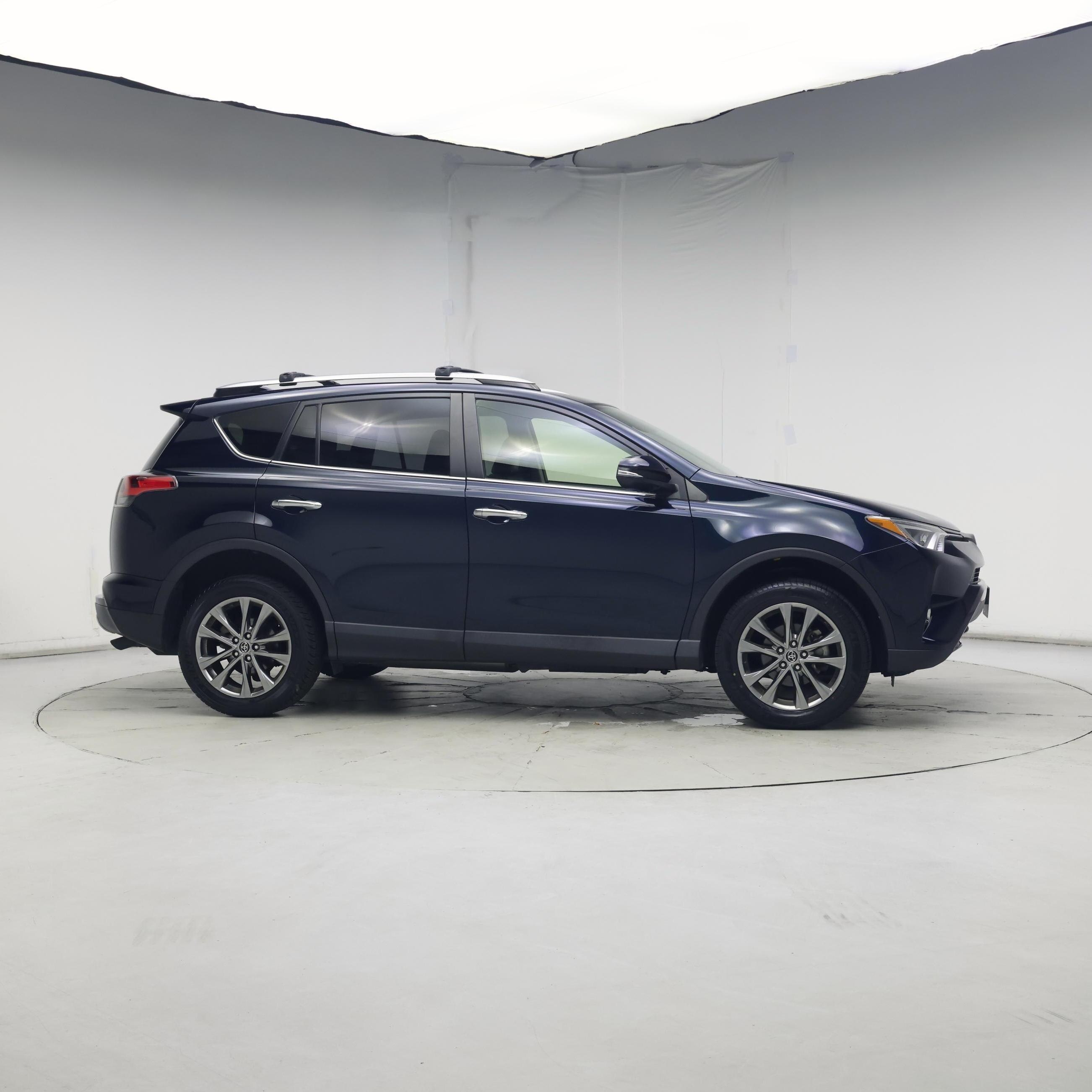 Thumbnail: 2018 Toyota RAV4 - 7