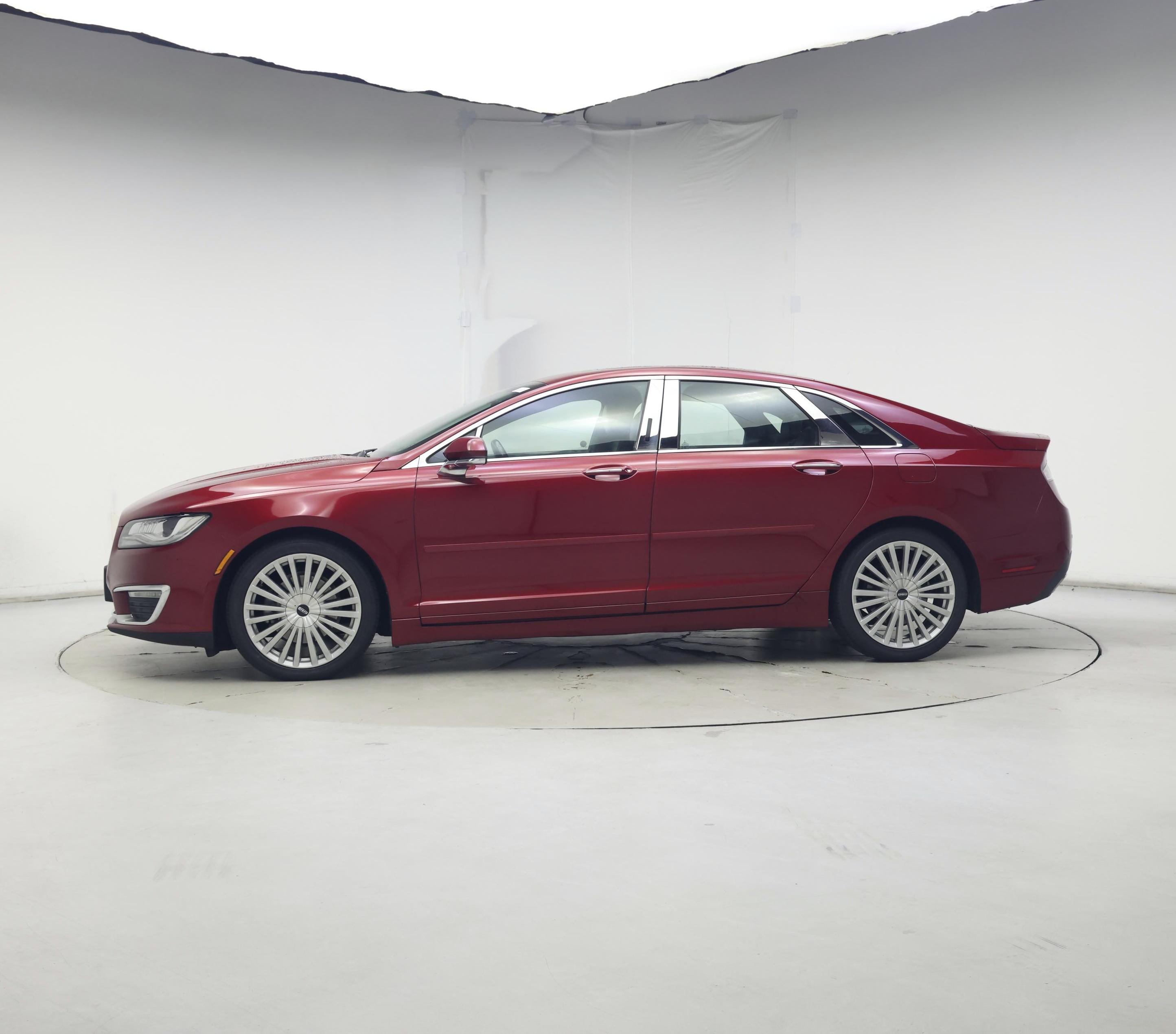 Thumbnail: 2017 Lincoln MKZ - 3