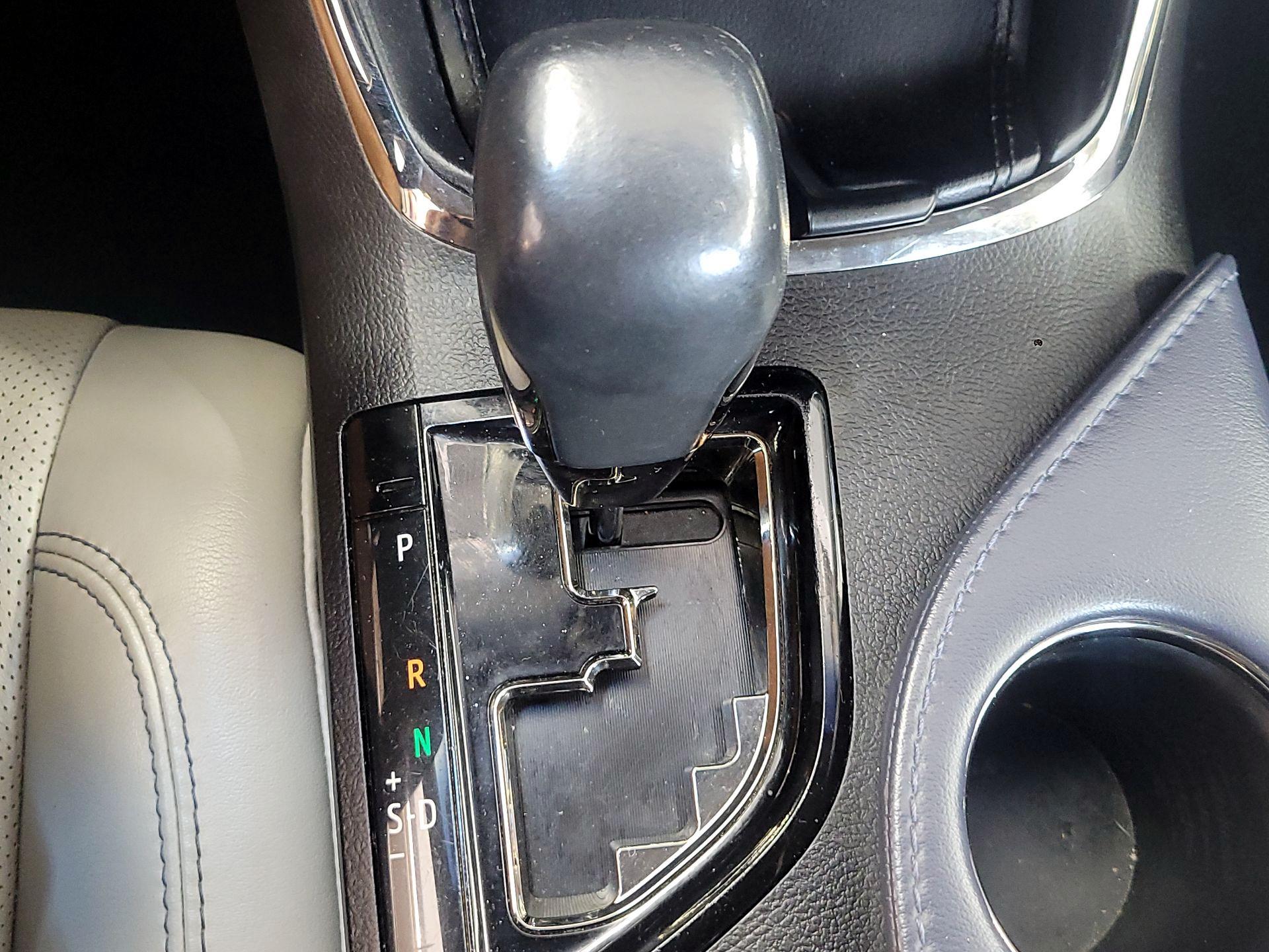 Thumbnail: 2014 Toyota Avalon - 18