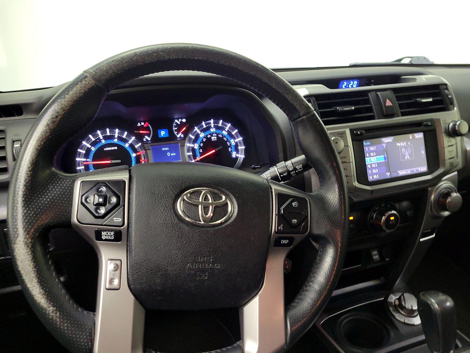 Thumbnail: 2016 Toyota 4Runner - 10