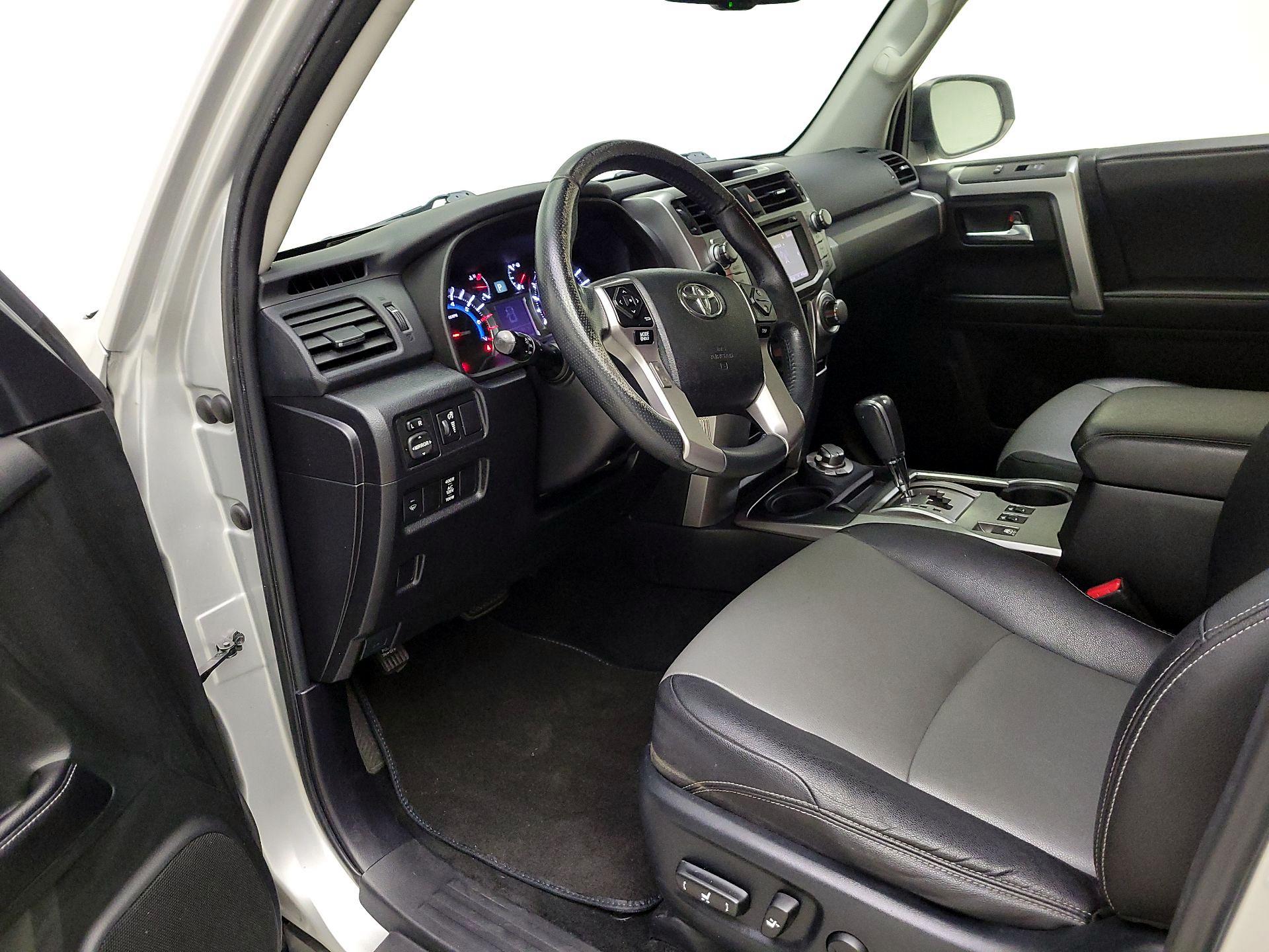 Thumbnail: 2016 Toyota 4Runner - 11