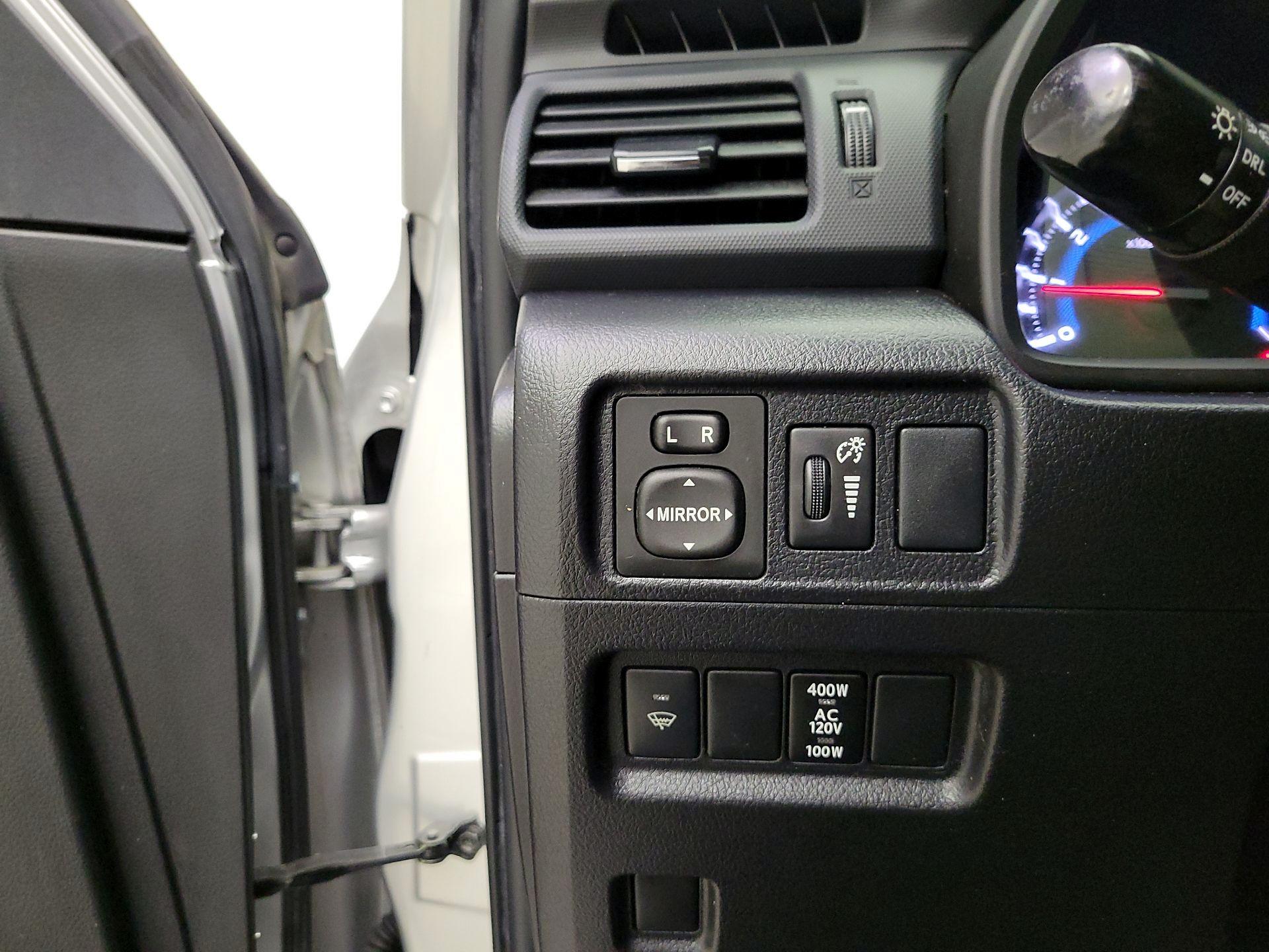 Thumbnail: 2016 Toyota 4Runner - 13