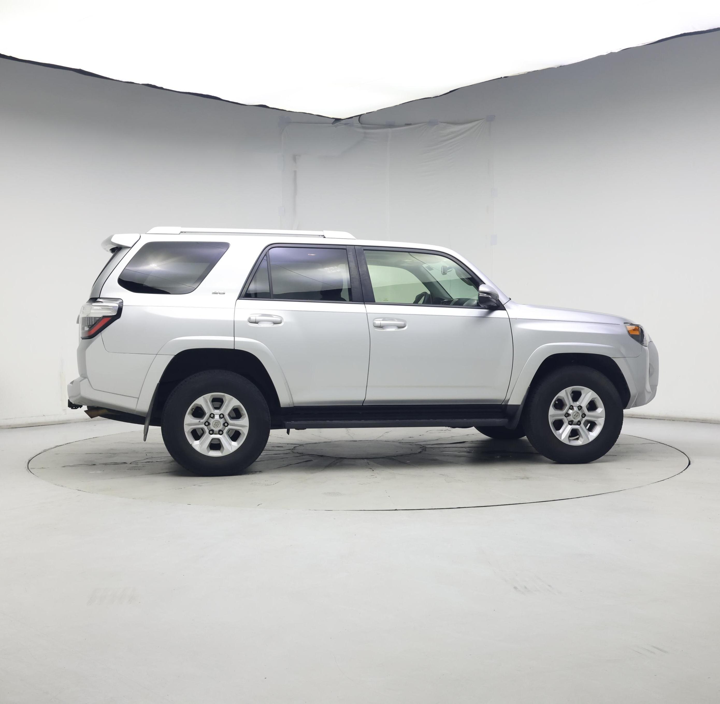 Thumbnail: 2016 Toyota 4Runner - 7