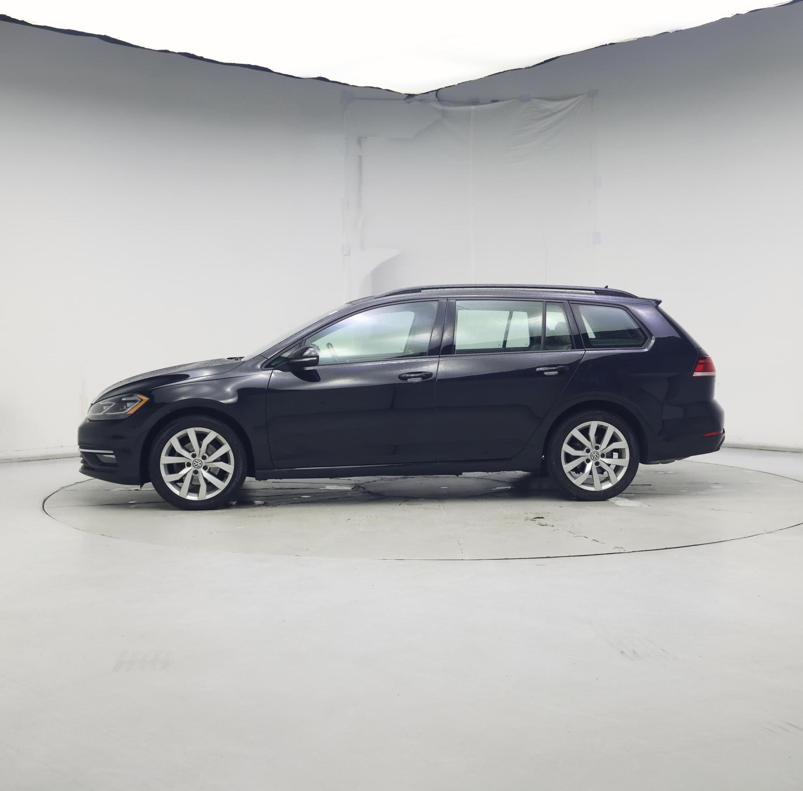 Thumbnail: 2019 Volkswagen Golf - 3
