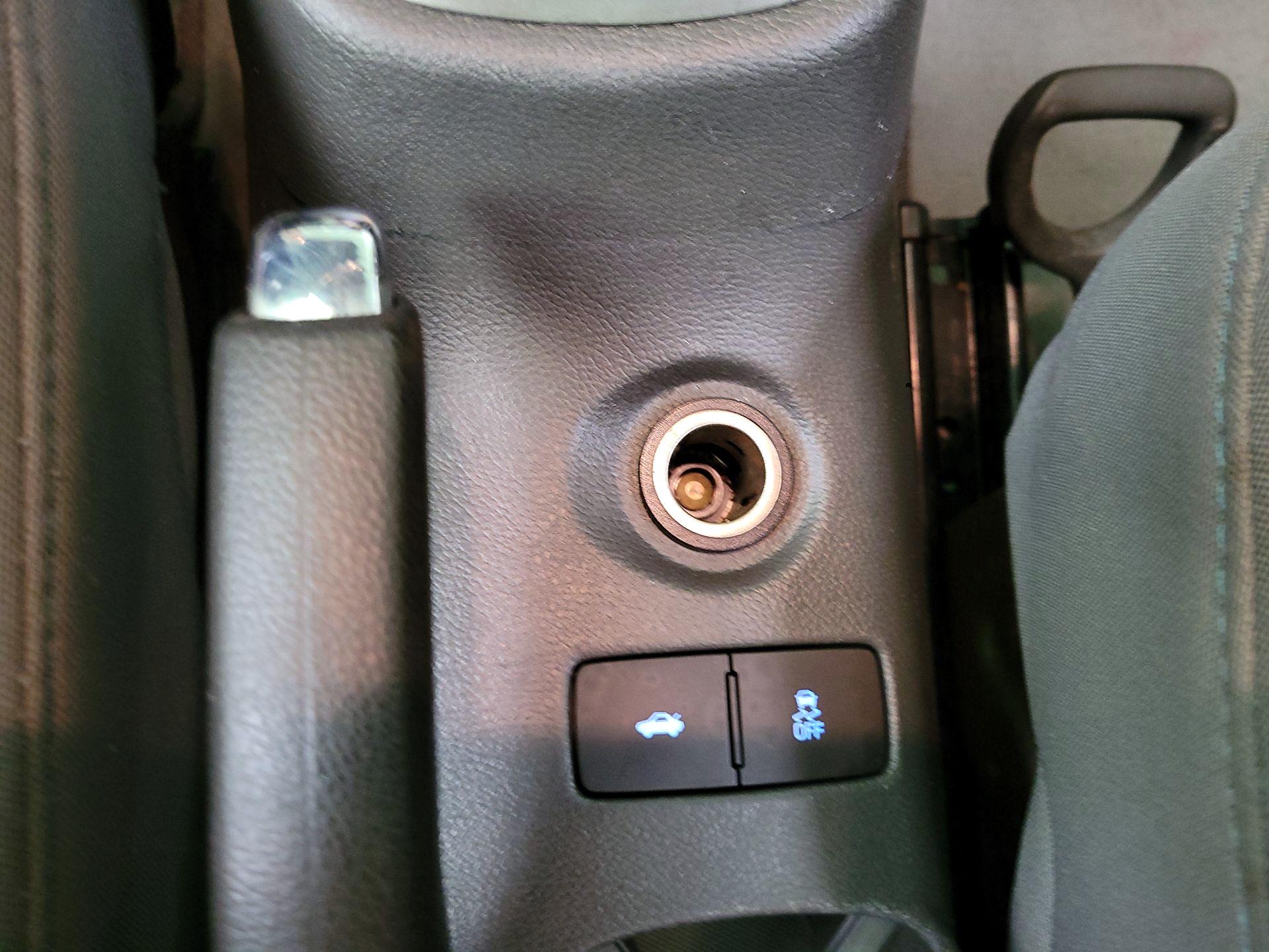 Thumbnail: 2015 Chevrolet Sonic - 17