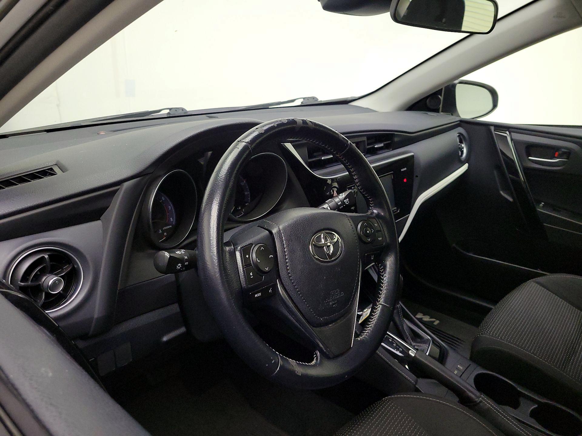 Thumbnail: 2018 Toyota Corolla iM - 9