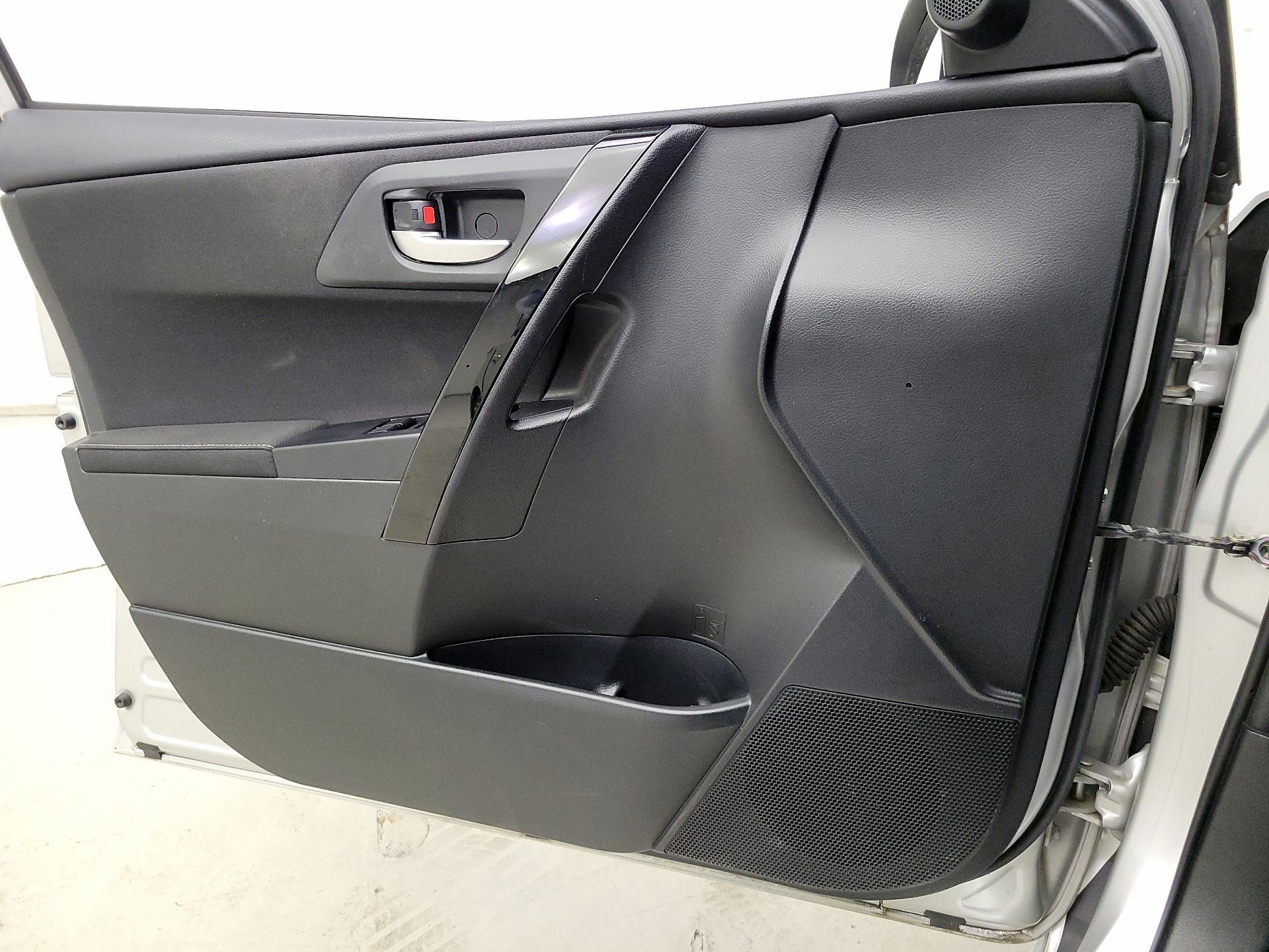 Thumbnail: 2018 Toyota Corolla iM - 12