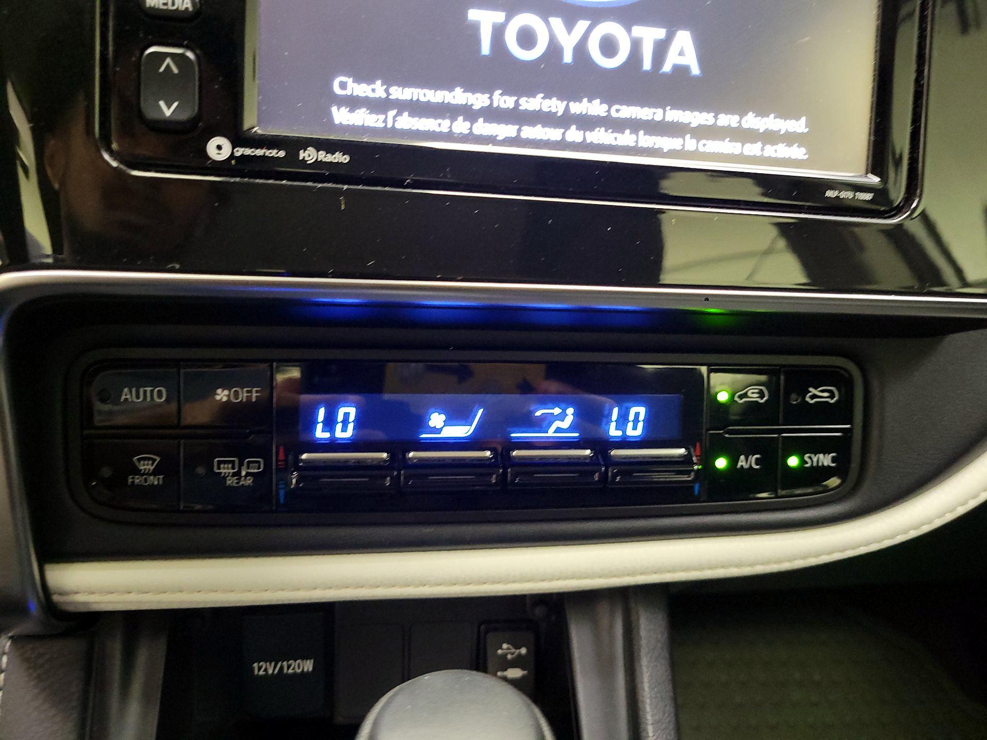 Thumbnail: 2018 Toyota Corolla iM - 15
