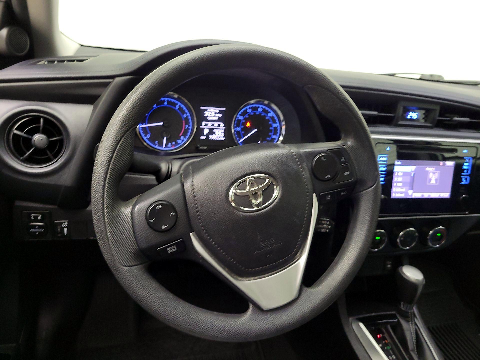 Thumbnail: 2018 Toyota Corolla - 10