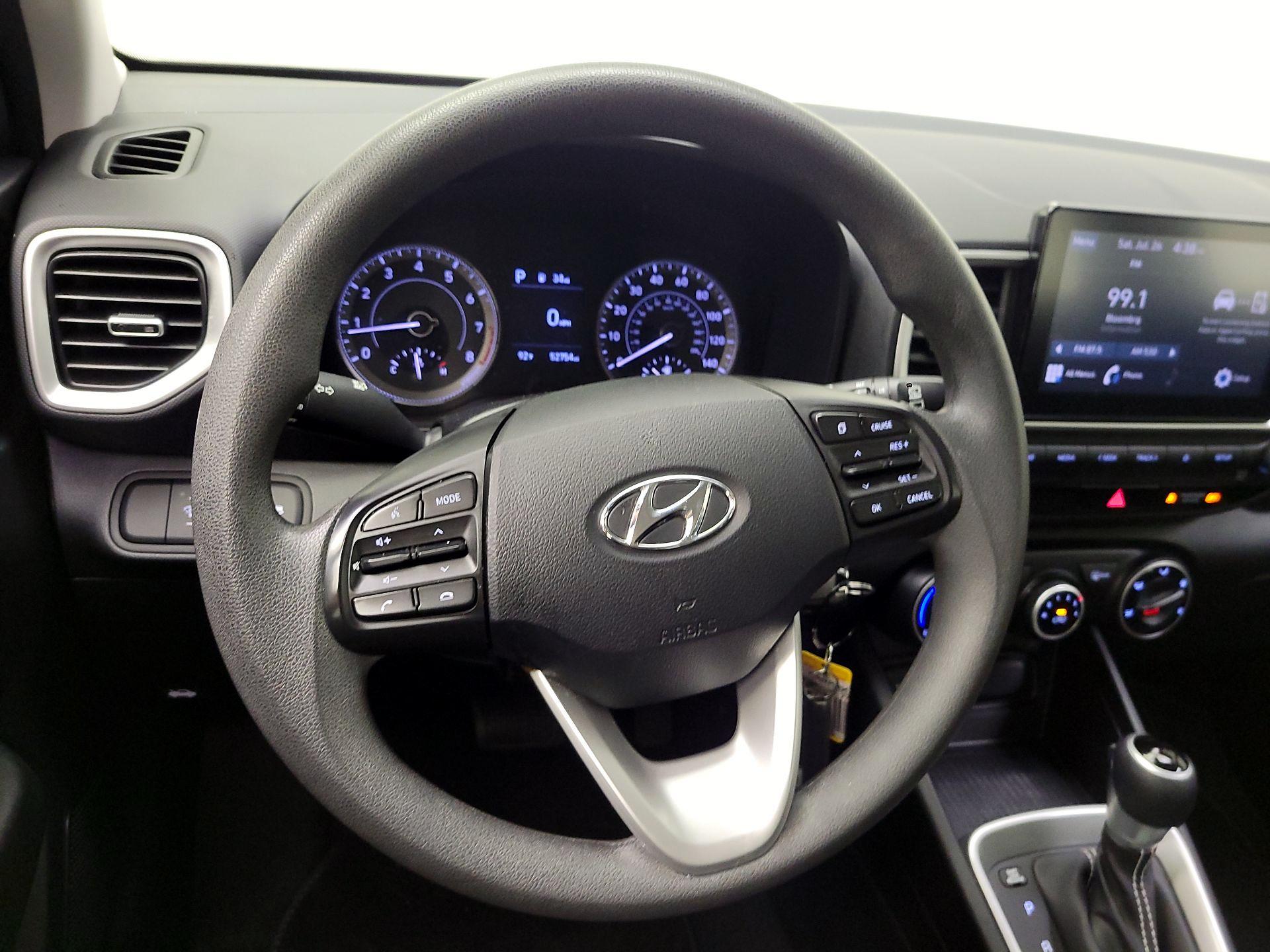 Thumbnail: 2022 Hyundai Venue - 10
