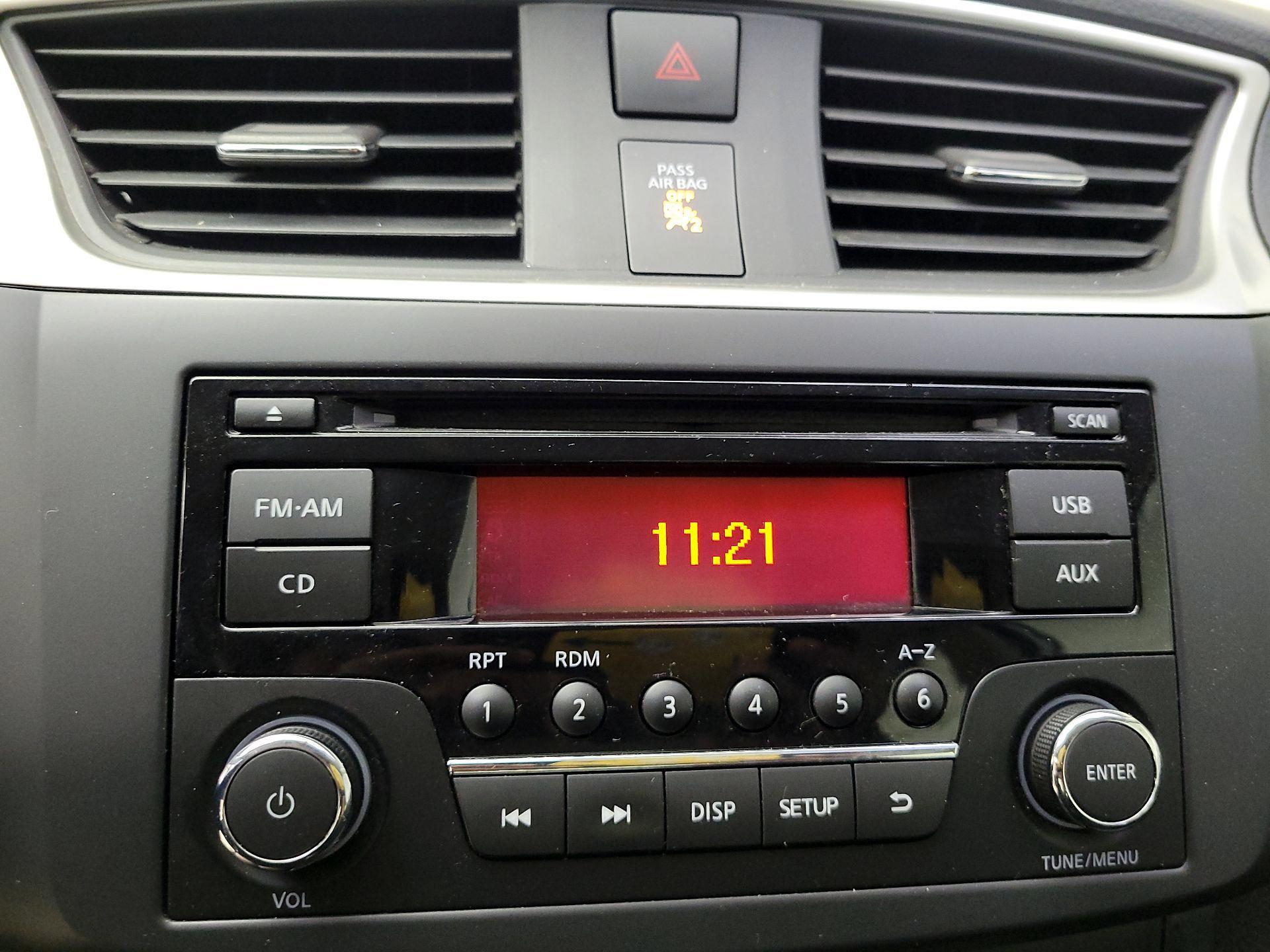 Thumbnail: 2016 Nissan Sentra - 14