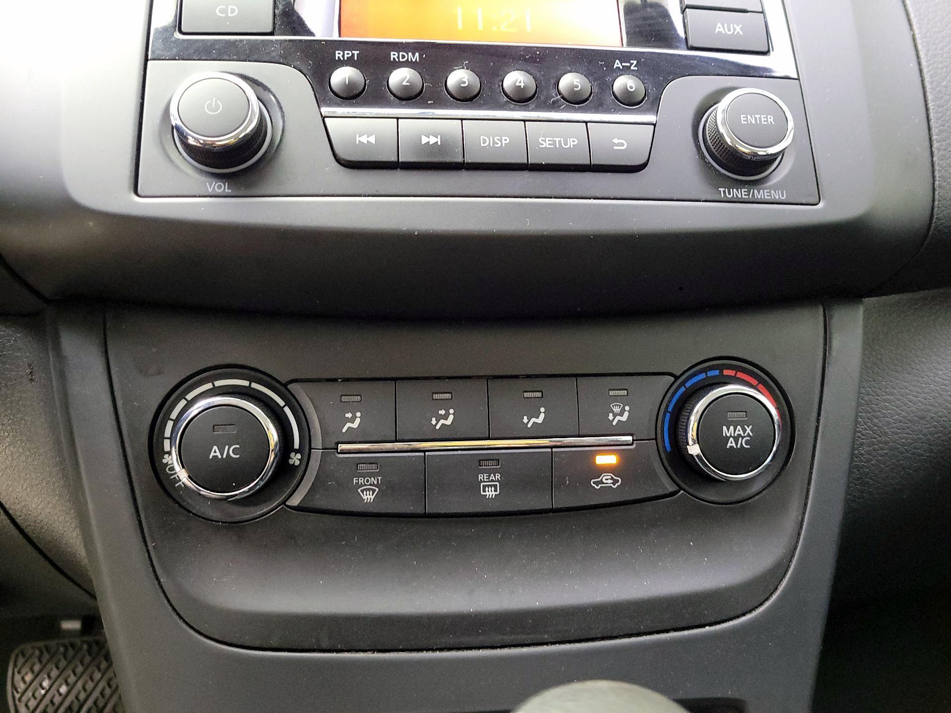 Thumbnail: 2016 Nissan Sentra - 15