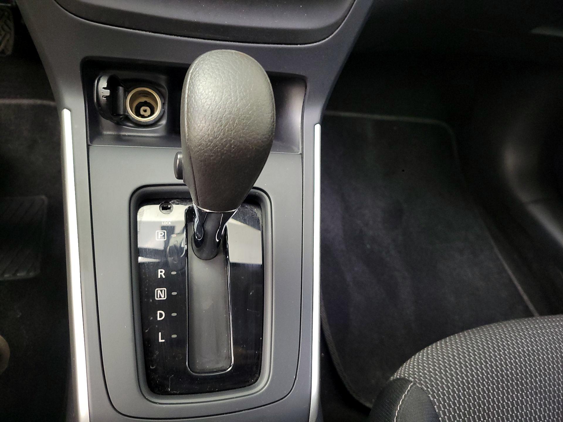 Thumbnail: 2016 Nissan Sentra - 16